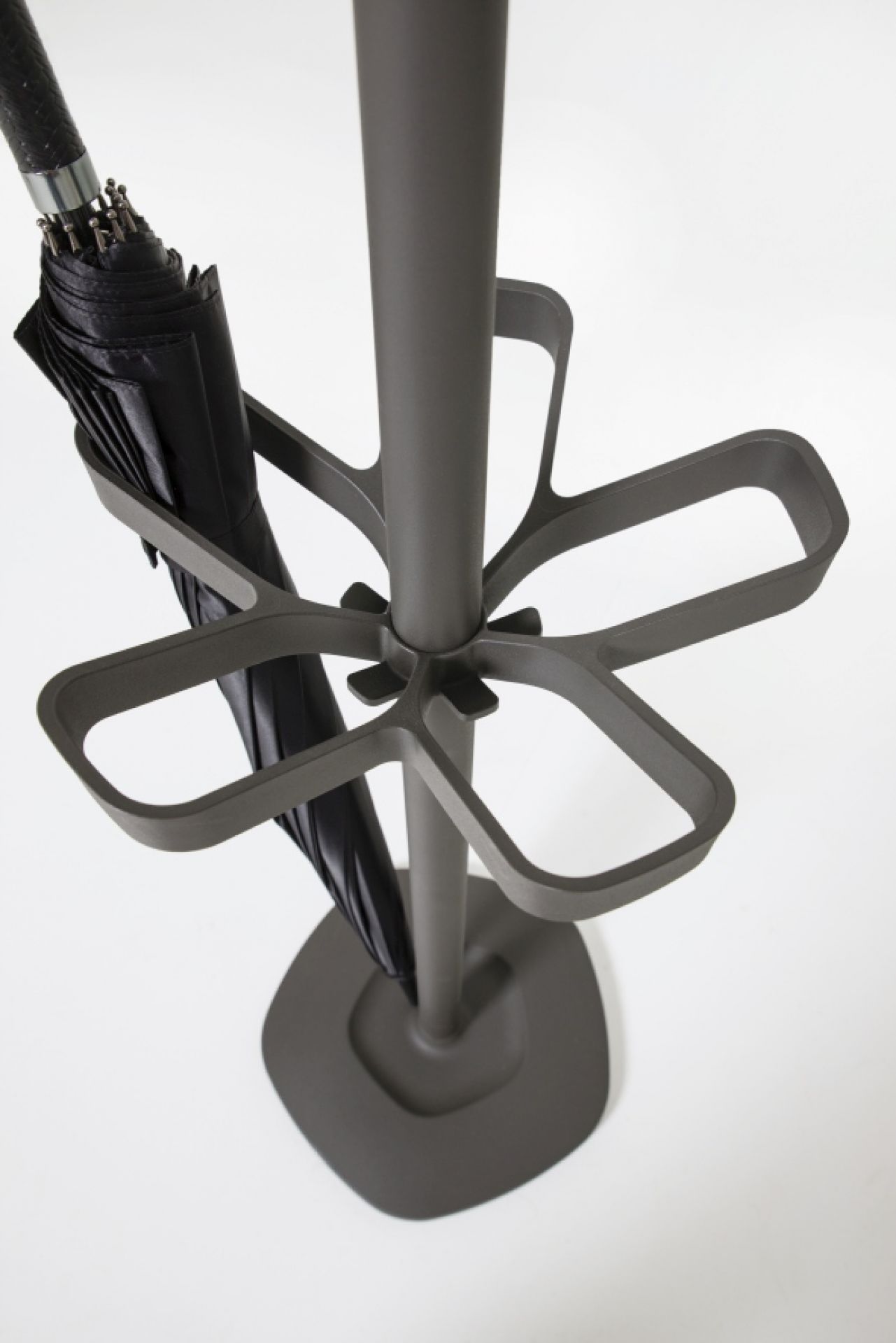 Flower Plus wardrobe with umbrella stand Cascando