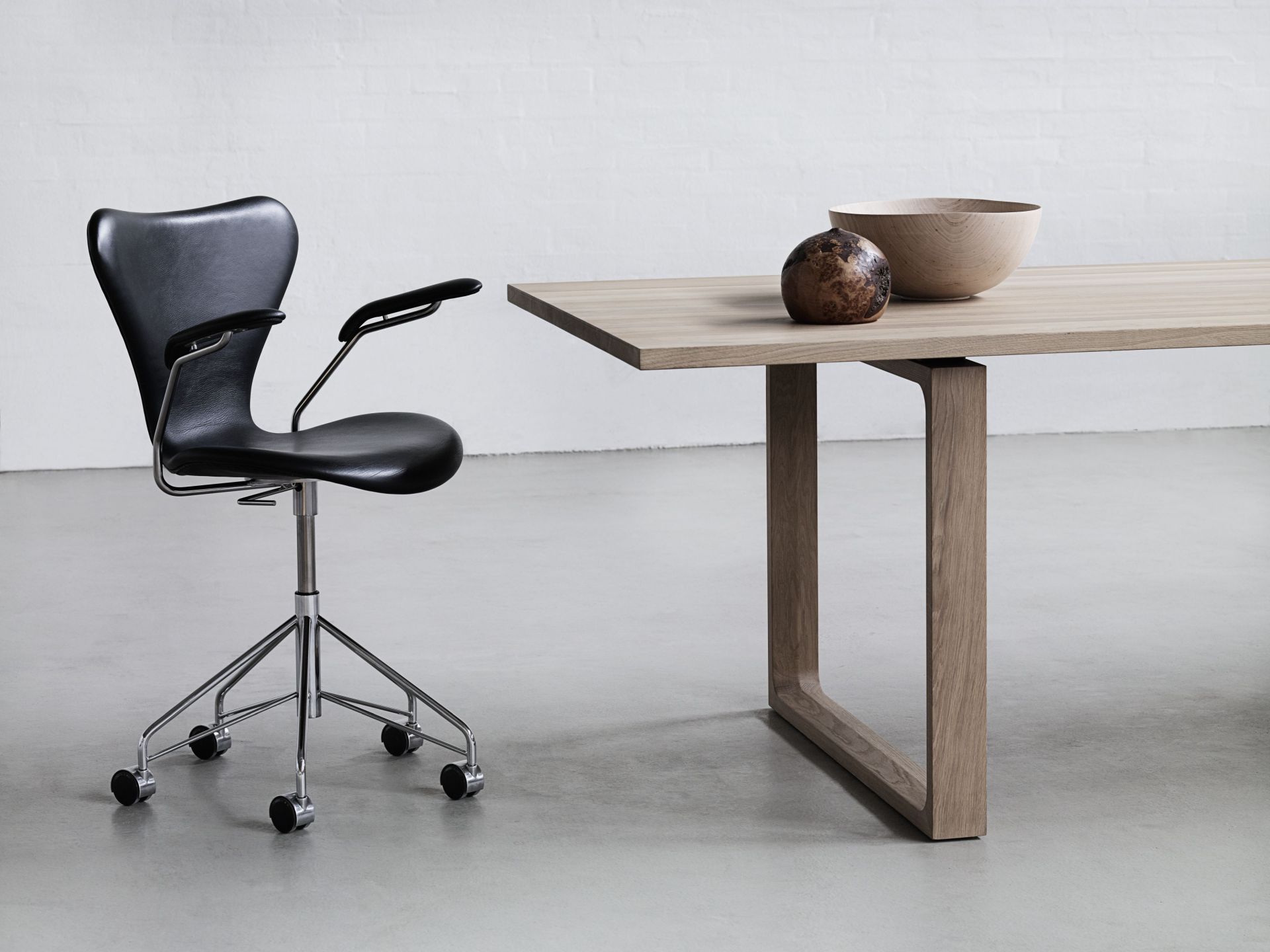Series 7 Swivel chair 3217 Fritz Hansen
