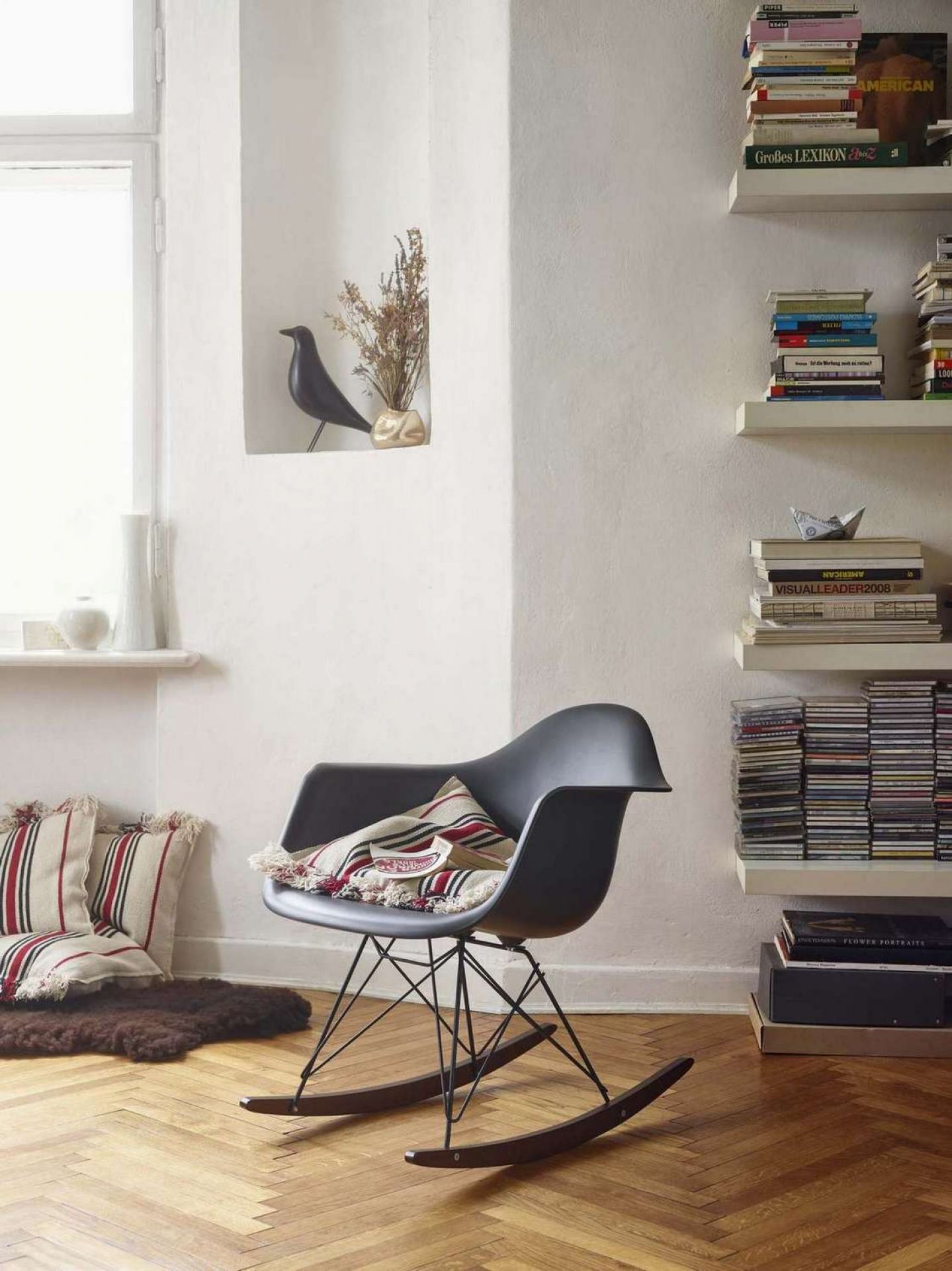 Eames Plastic Arm Rocking Chair RAR Black Collection Rocking Chair Vitra