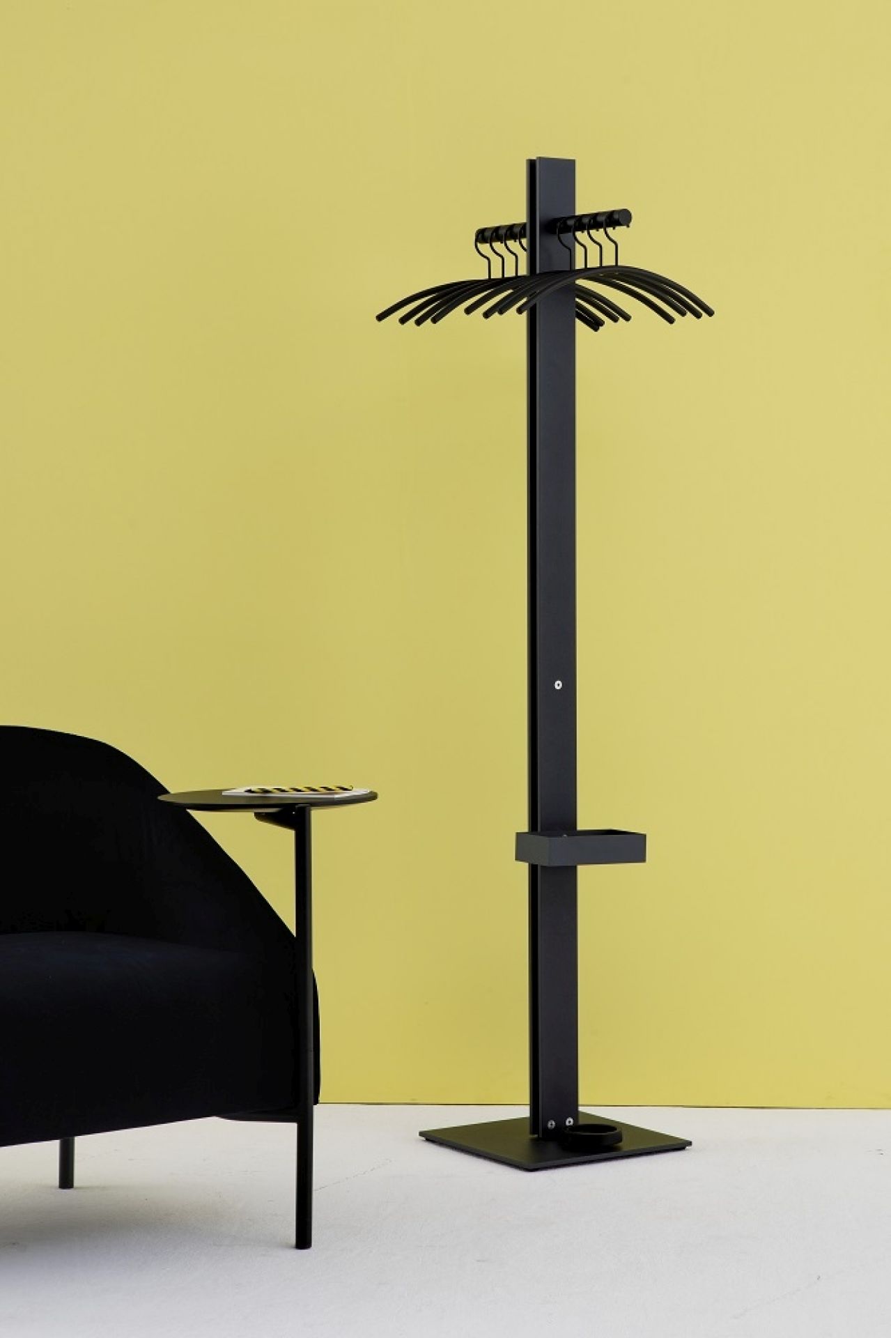 Standfree P coat-stand with umbrella stand Cascando
