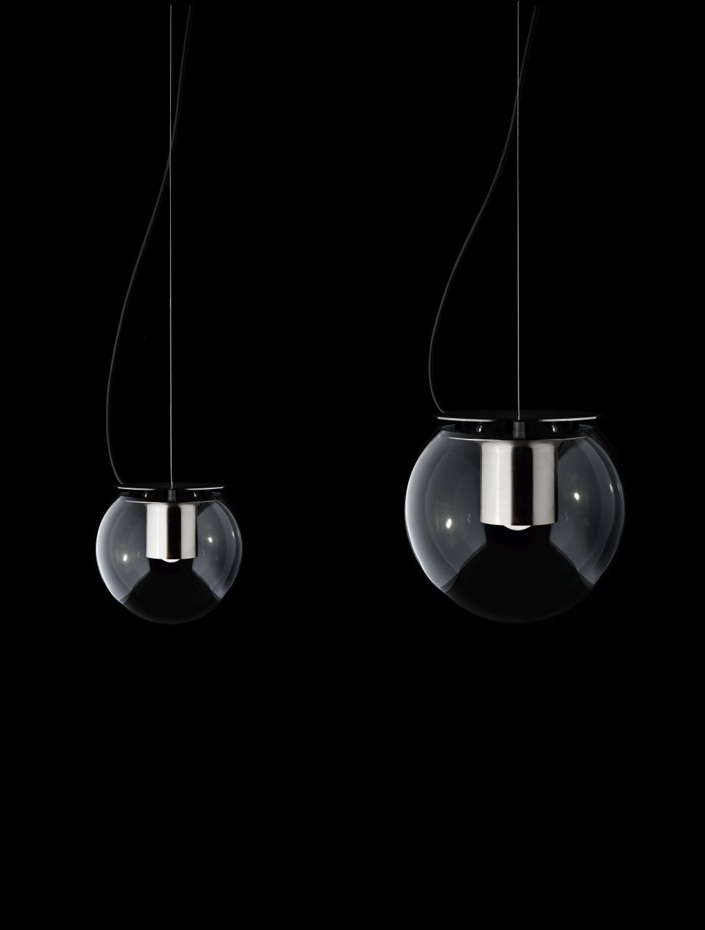 The Globe pendant light 828 Oluce