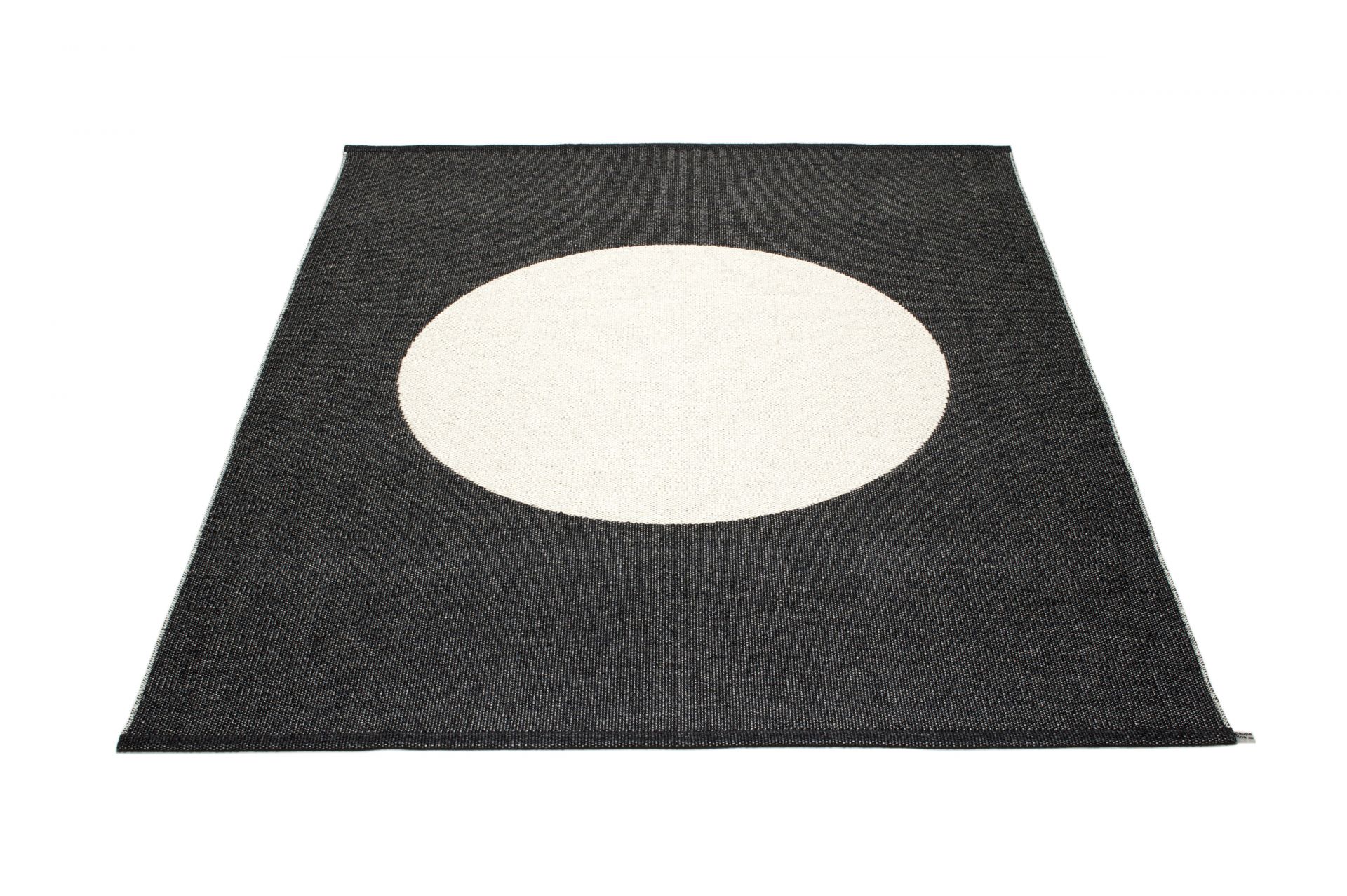 Vera One plastic carpet large Pappelina