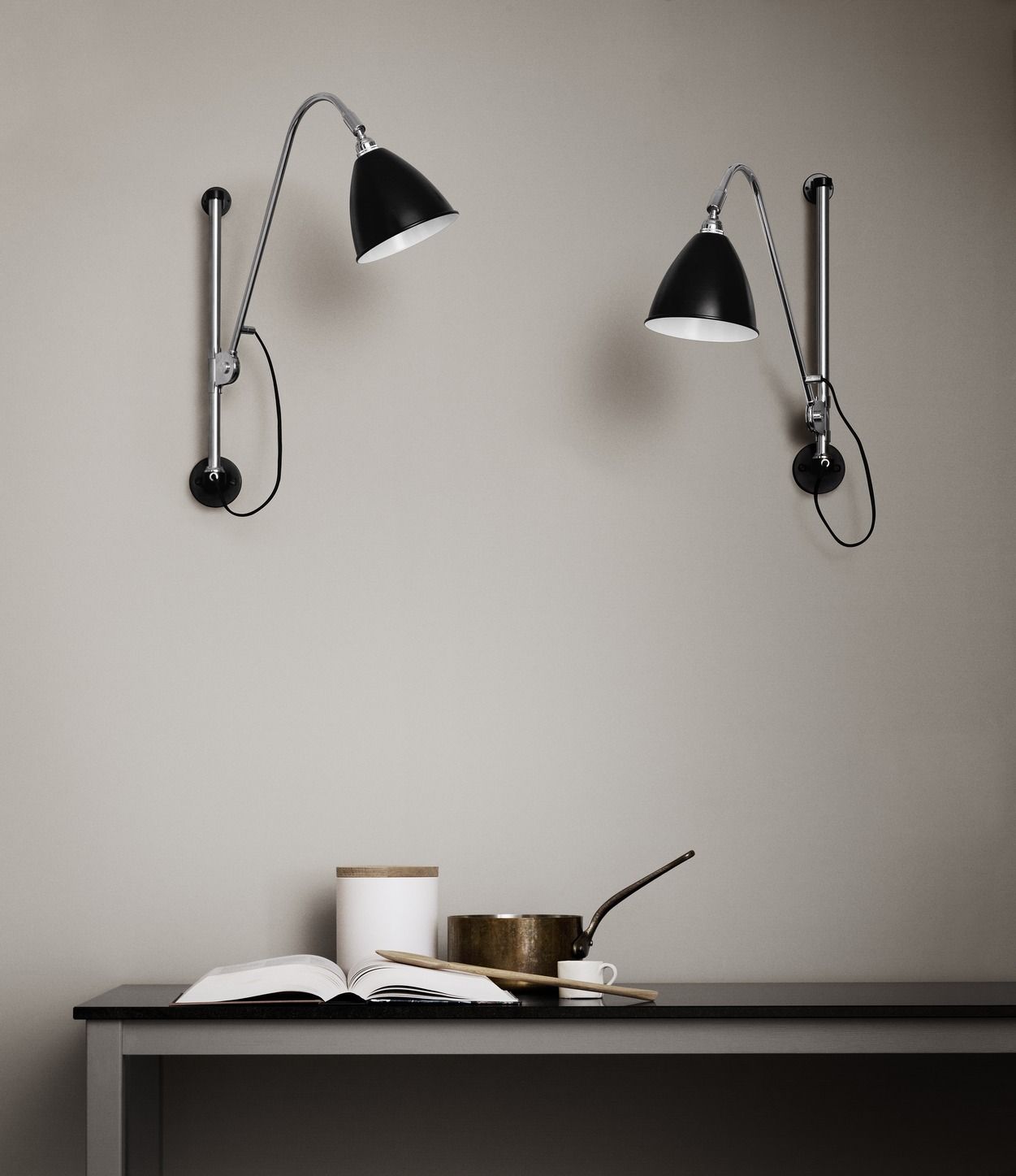 Bestlite BL 5 Wall Lamp White / Brass Gubi Bestlite BL 5 Wall Lamp White / Brass Gubi