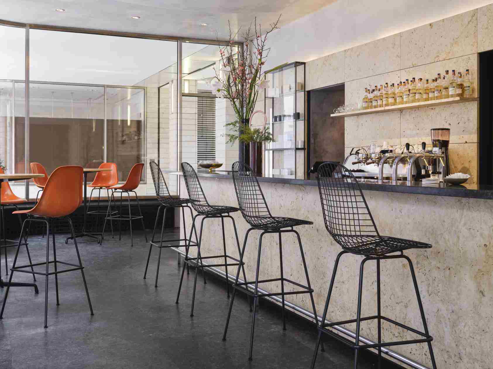 Eames Fibreglass Bar Stool High Bar Stool Vitra  