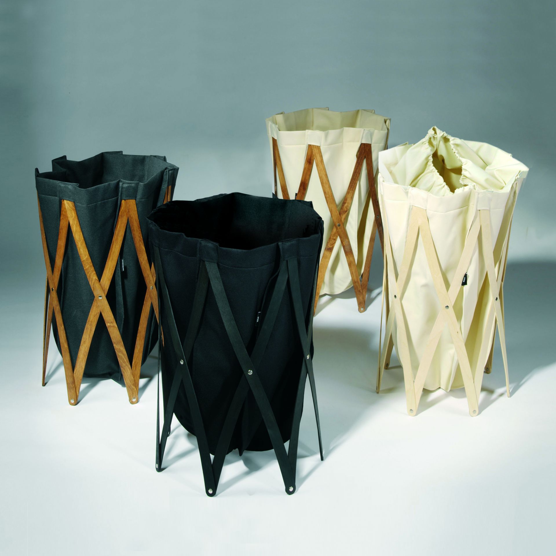 Marie Pi laundry basket BEIGE / PLYWOOD BLACK Klein & More SINGLE PIECE