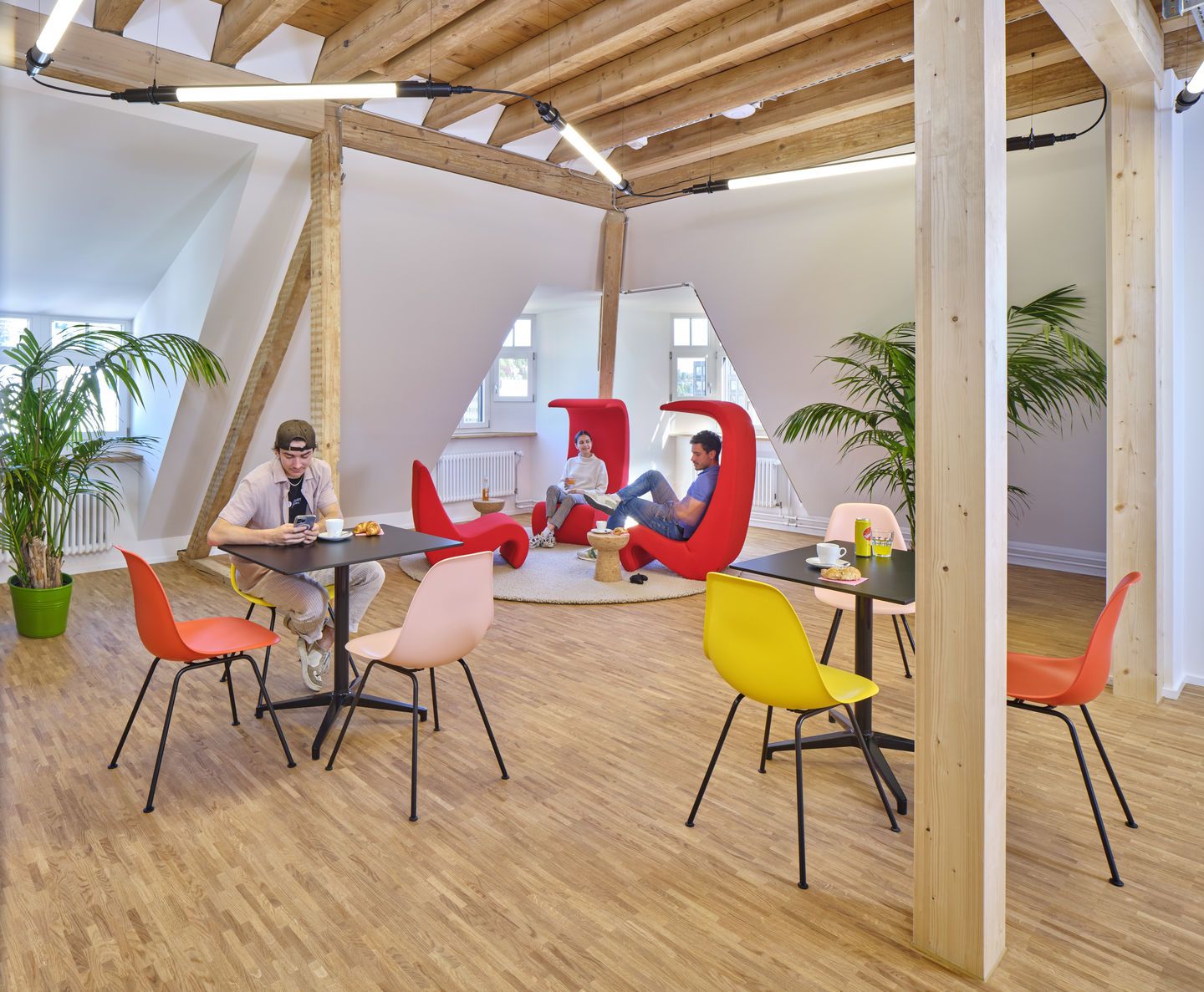 Eames Plastic Side Chair DSX Chair Vitra