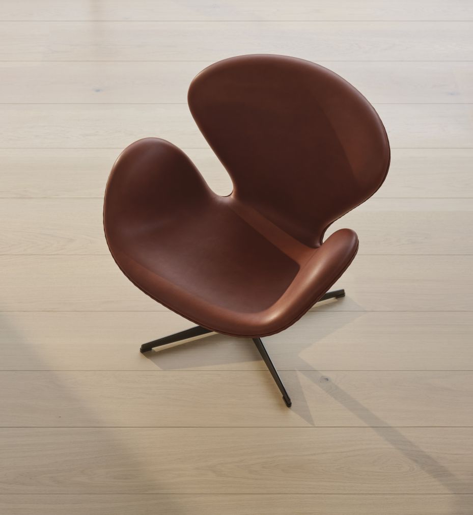 The Swan easy chair Fritz Hansen Anniversary Model