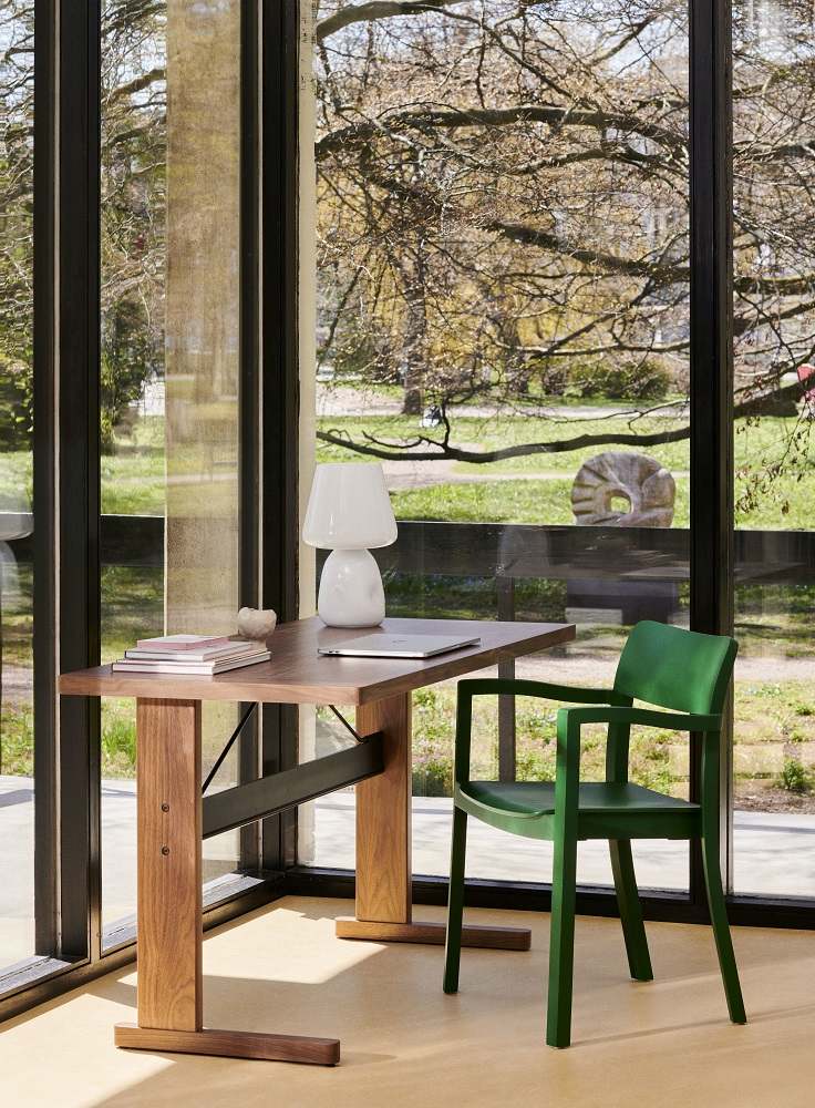 Passerelle Desk Hay
