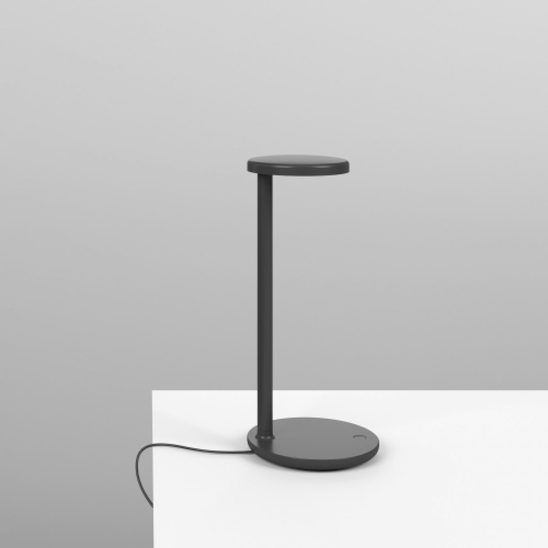 Oblique Table lamp Flos