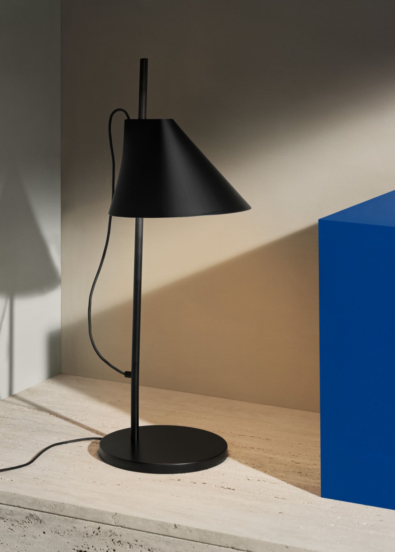 Yuh LED Table Lamp Louis Poulsen White