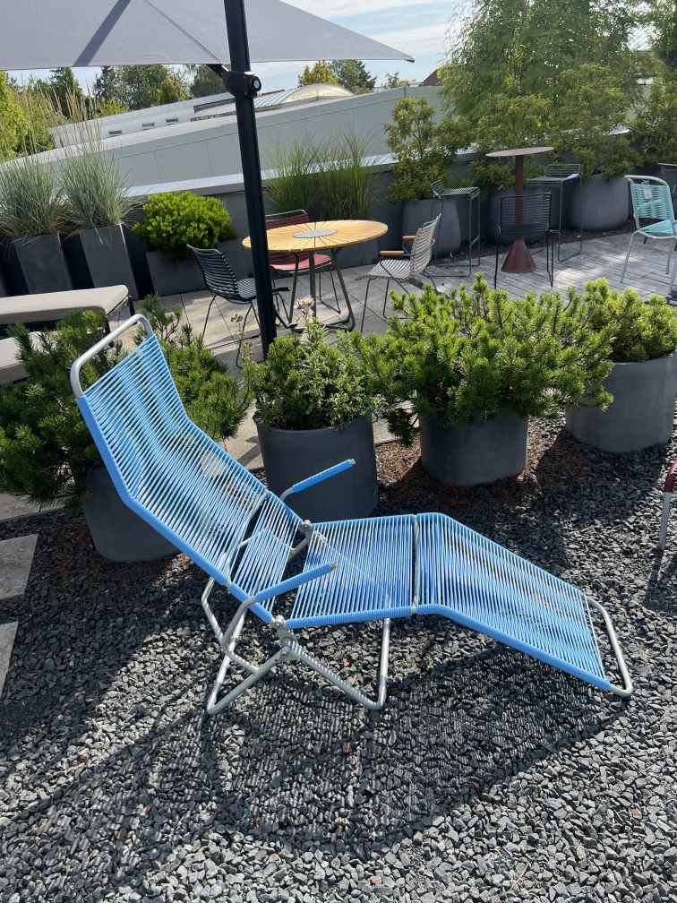 Altorfer deckchair outdoor light blue NCS S 1060 B Embru EXHIBITION PIECES