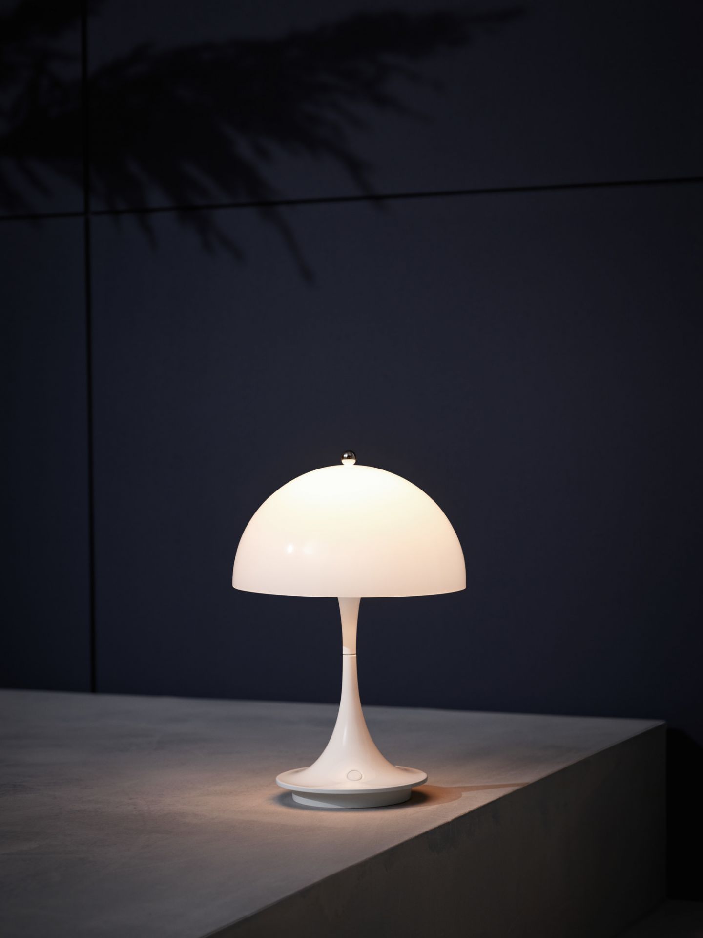 Panthella 160 Portable LED Table lamp Indoor/Outdoor Louis Poulsen Opal Grey