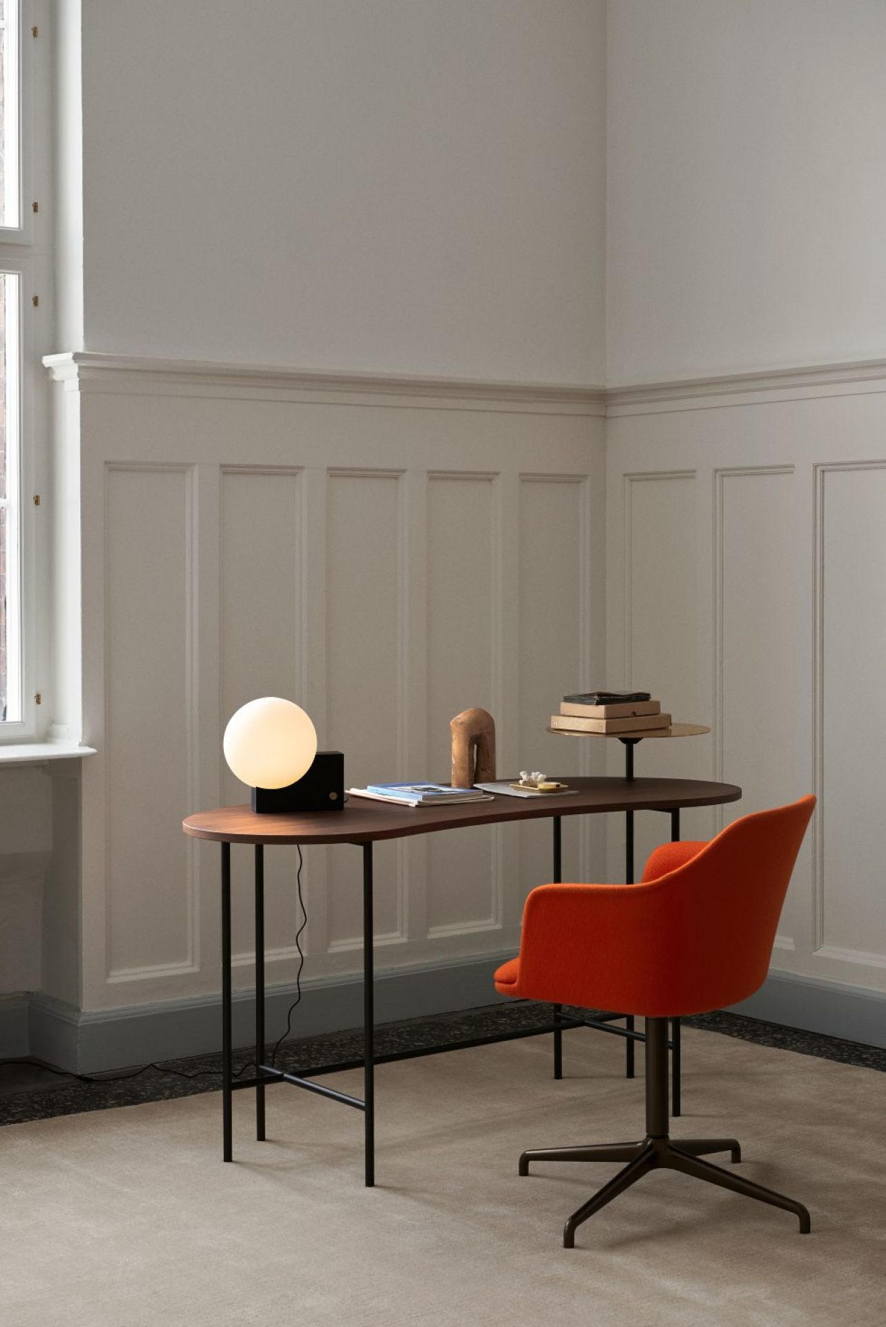 Palette JH9 Secretary / Desk AndTradition   