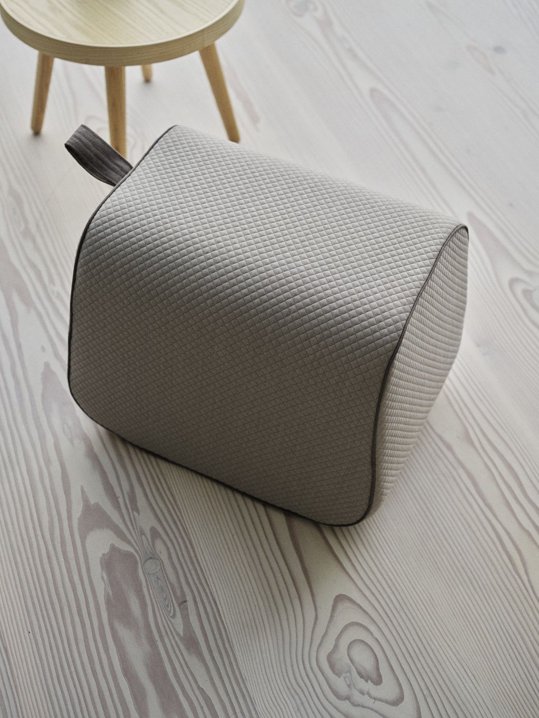 Nector pouf stool Softline