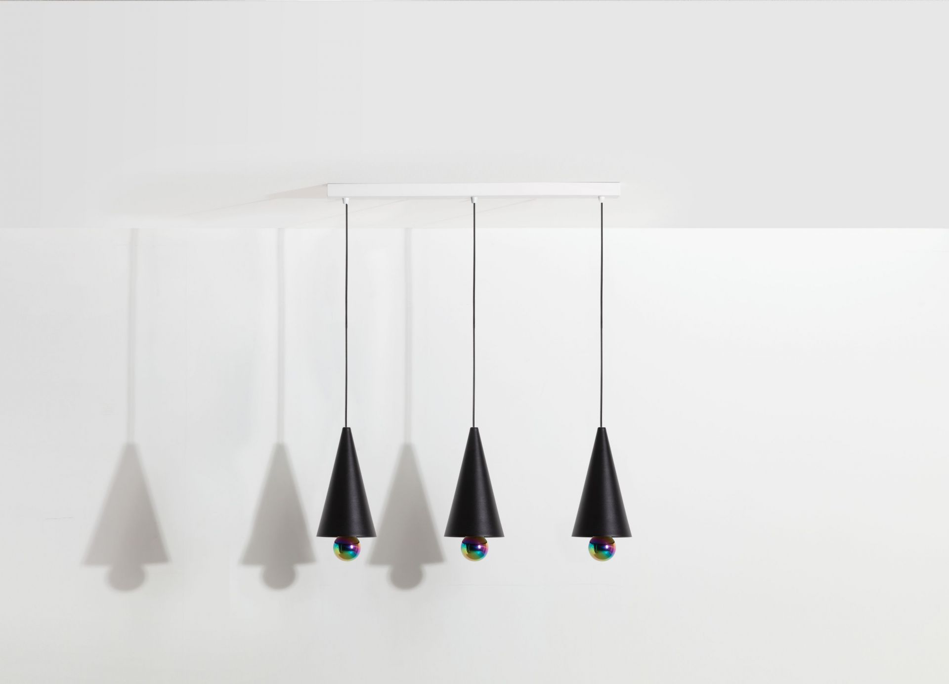 Cherry Pendant light Pendant light set of 3 Linear Petite Friture 