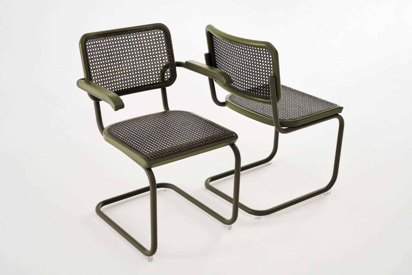 S 32 V Tubular steel classic cantilever chair Thonet