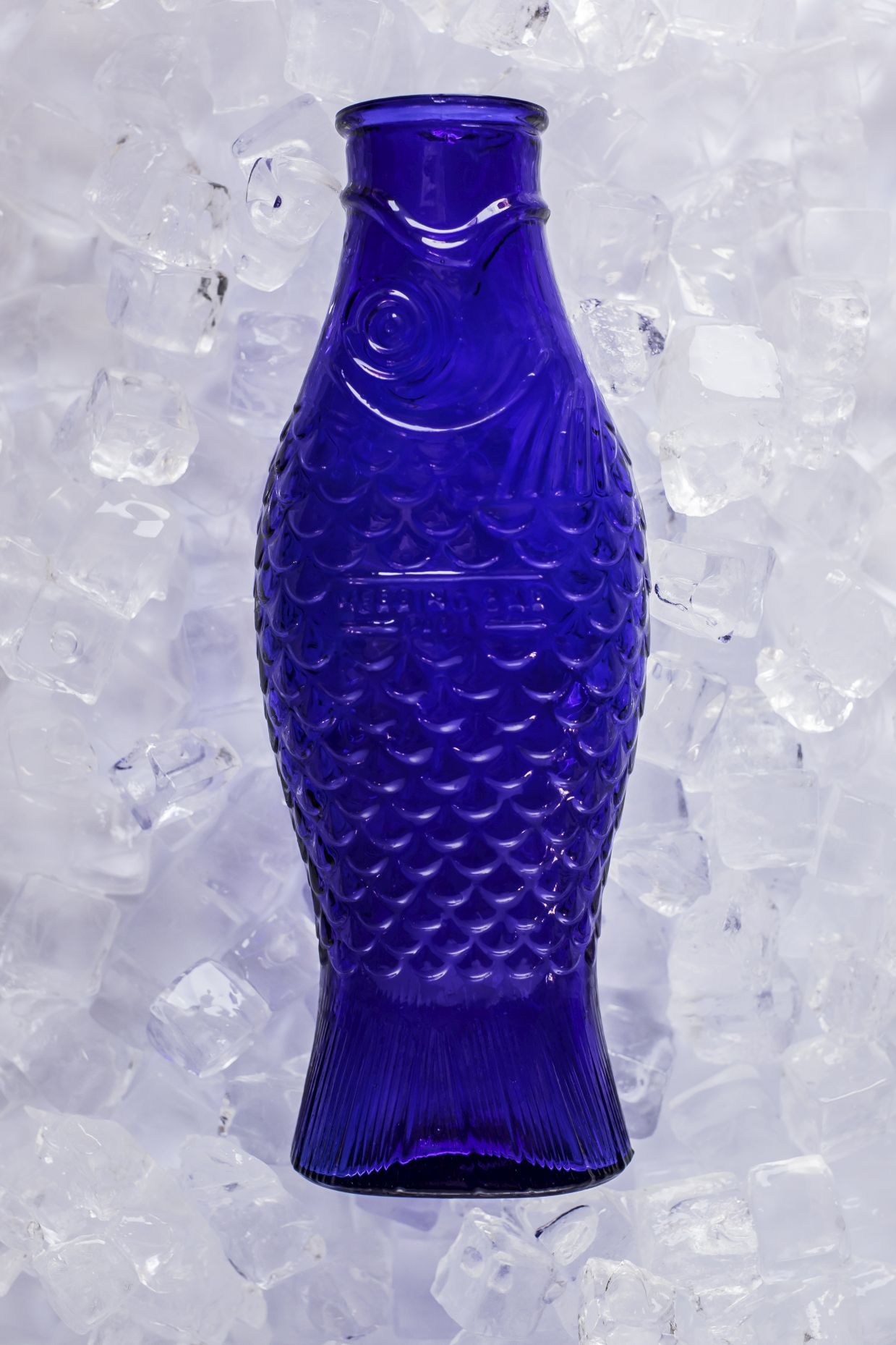Fles Bottle Fish cobalt blue Serax