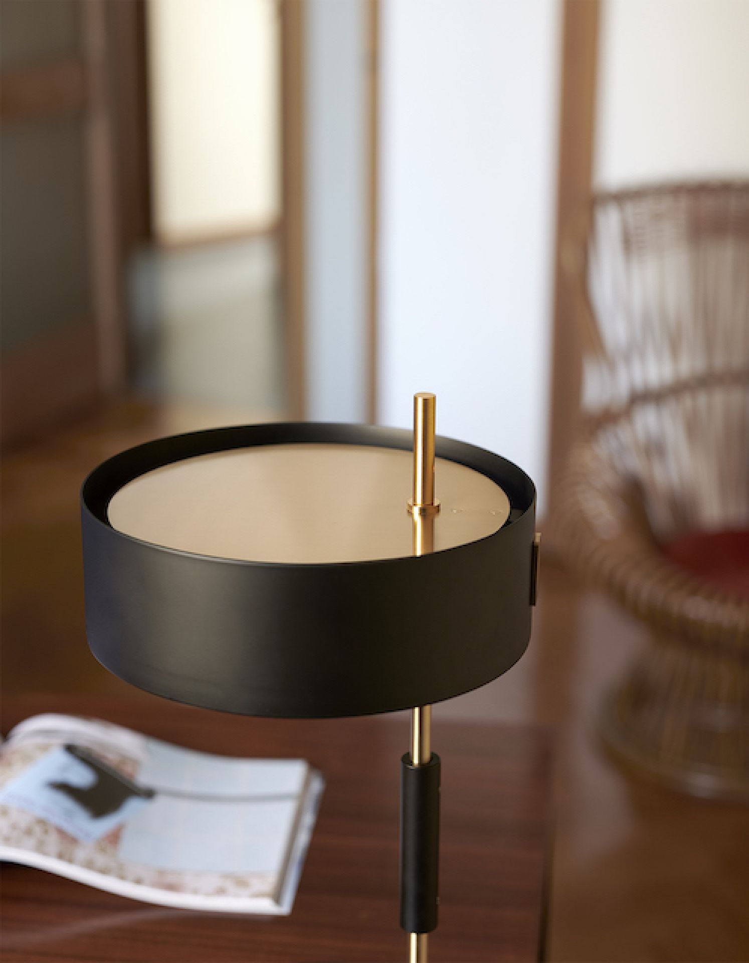 1953 Table Lamp Gold Black Oluce