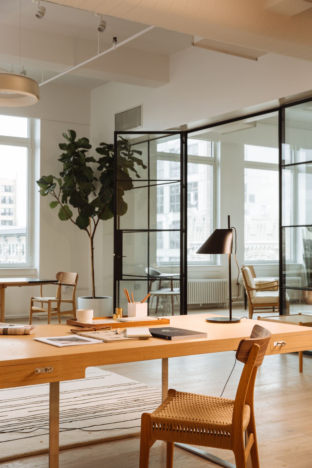 Yuh LED Table Lamp Louis Poulsen White