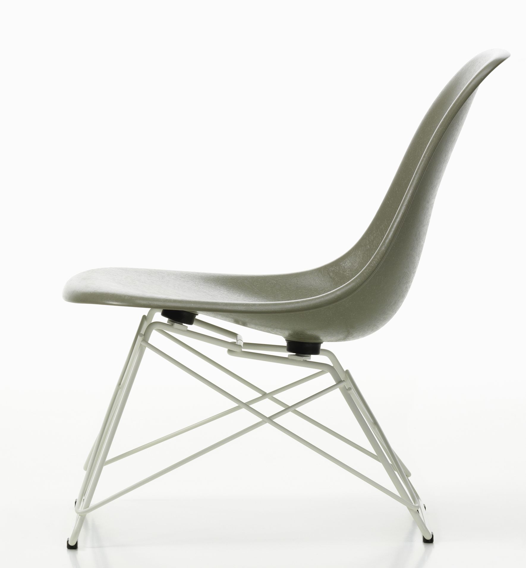 Eames Fibreglass Chair LSR Chair Vitra