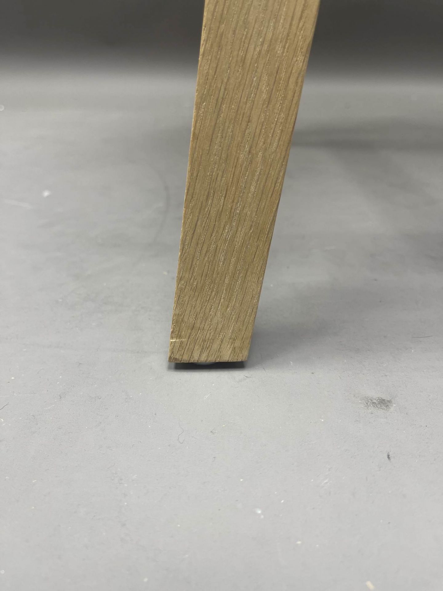 About a Stool AAS32 / AAS 32 Bar stool LOW OAK SOFT / MELANGE CREAM Hay MÄNGELEXEMPLAR 
