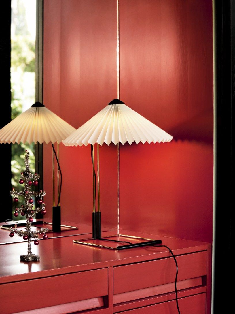 Matin Table Lamp L Yellow Hay