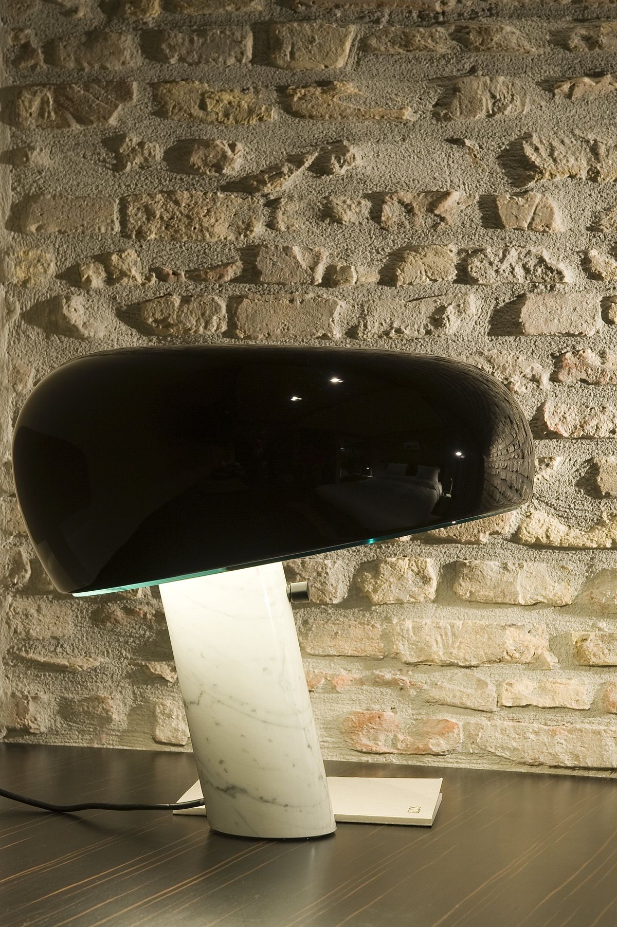 Snoopy Table lamp Flos black