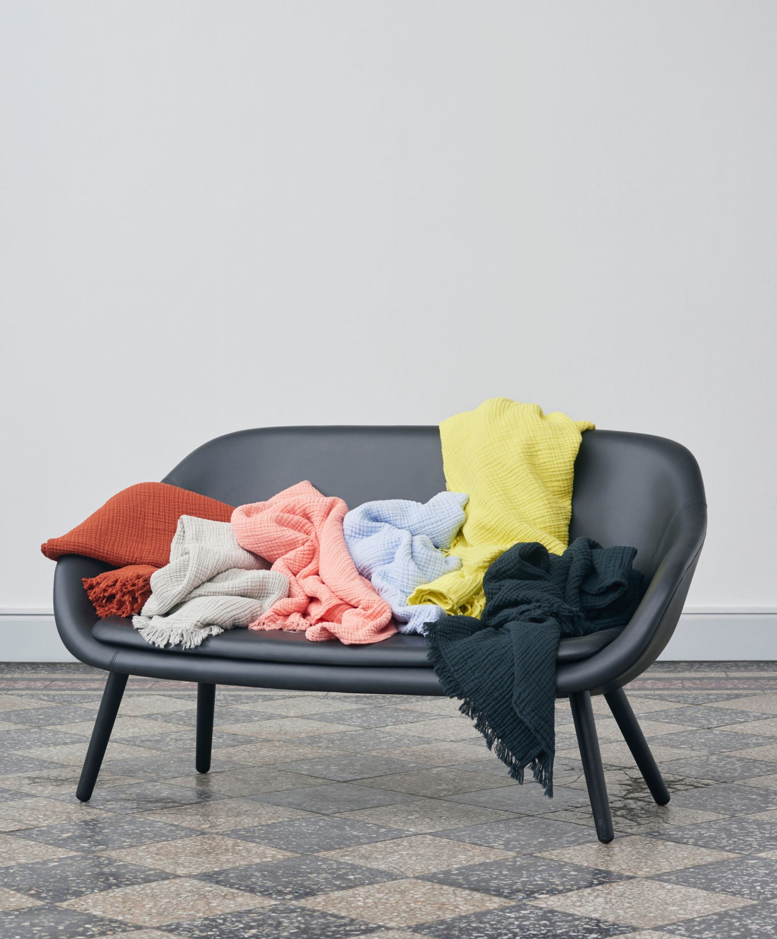About a Lounge AAL Sofa Hay