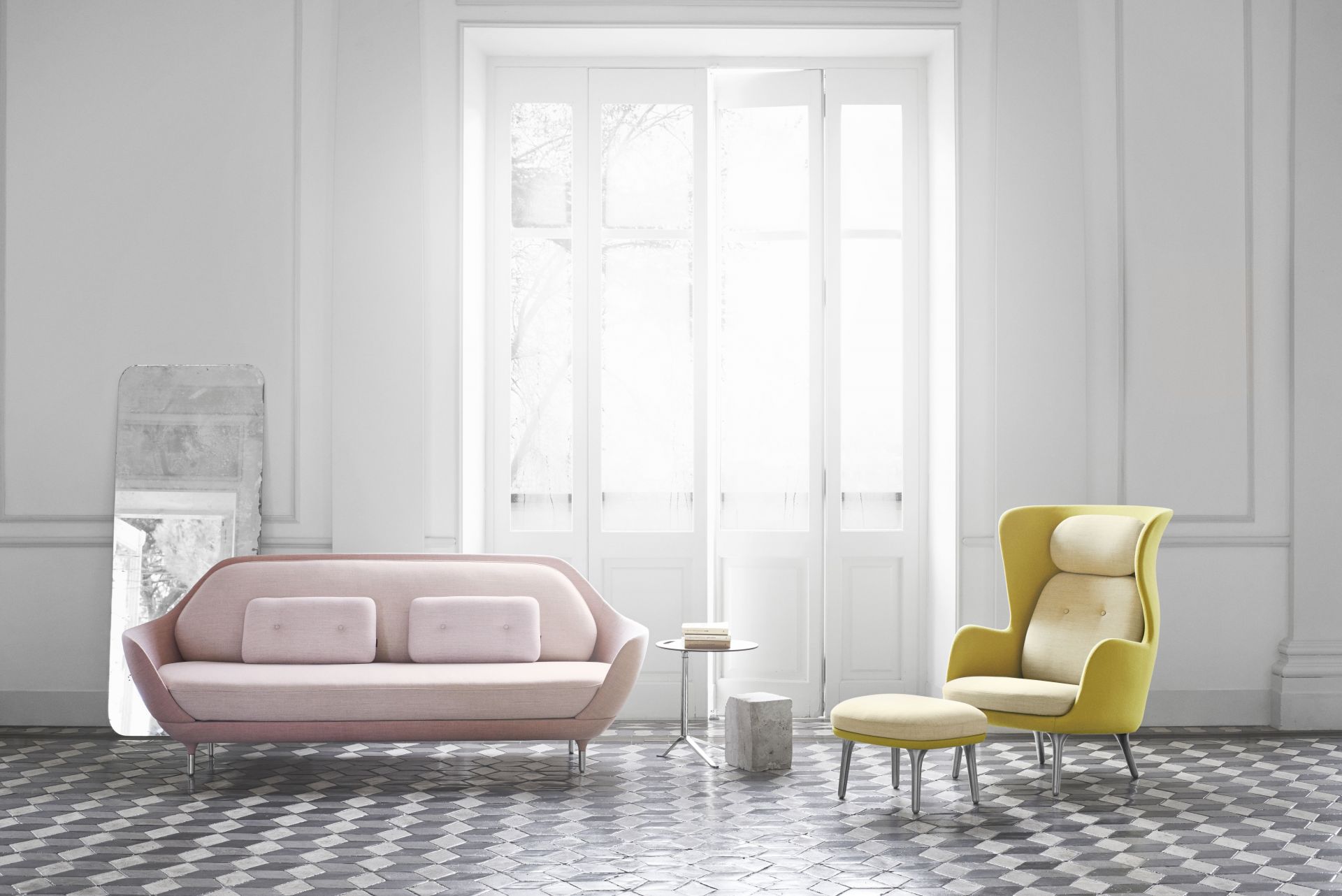 Ro Armchair Wood Fritz Hansen