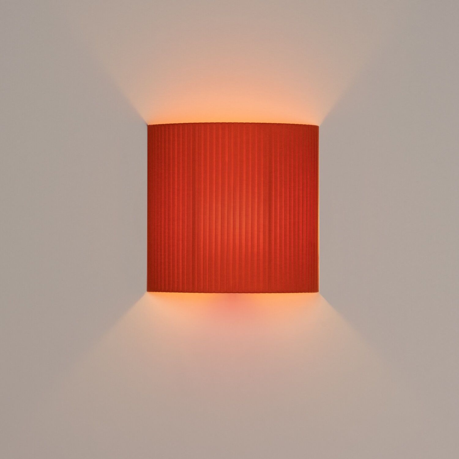 Comodín cuadrado square wall lamp Red-amber ribbon Santa & Cole