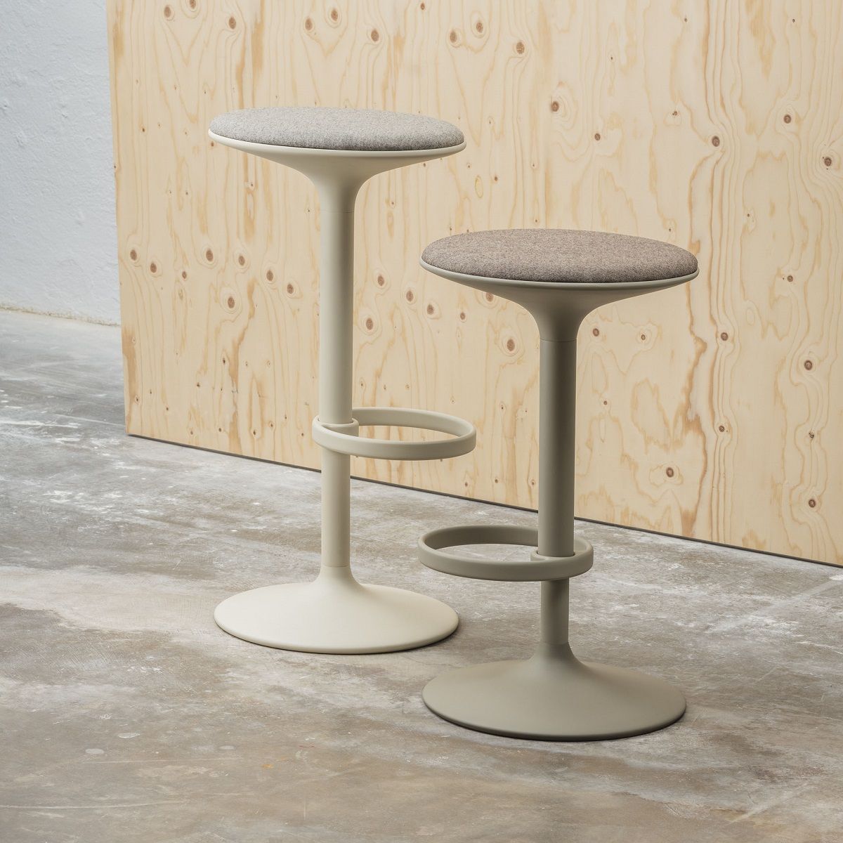 Hula BQ2795 Andreu World bar stool