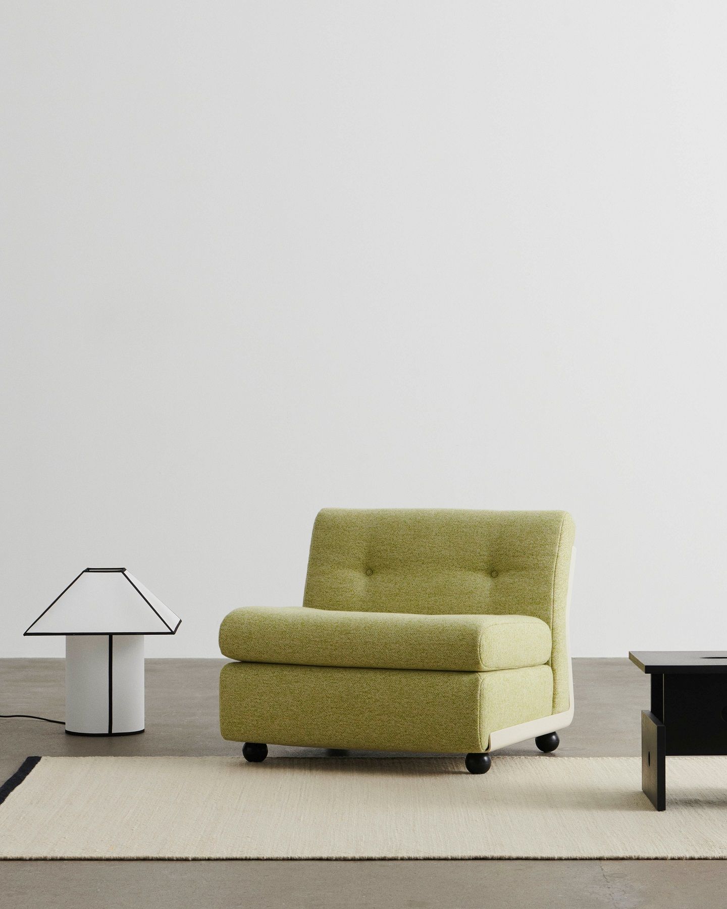 Ava Pyramid Table Lamp Table lamp Hay