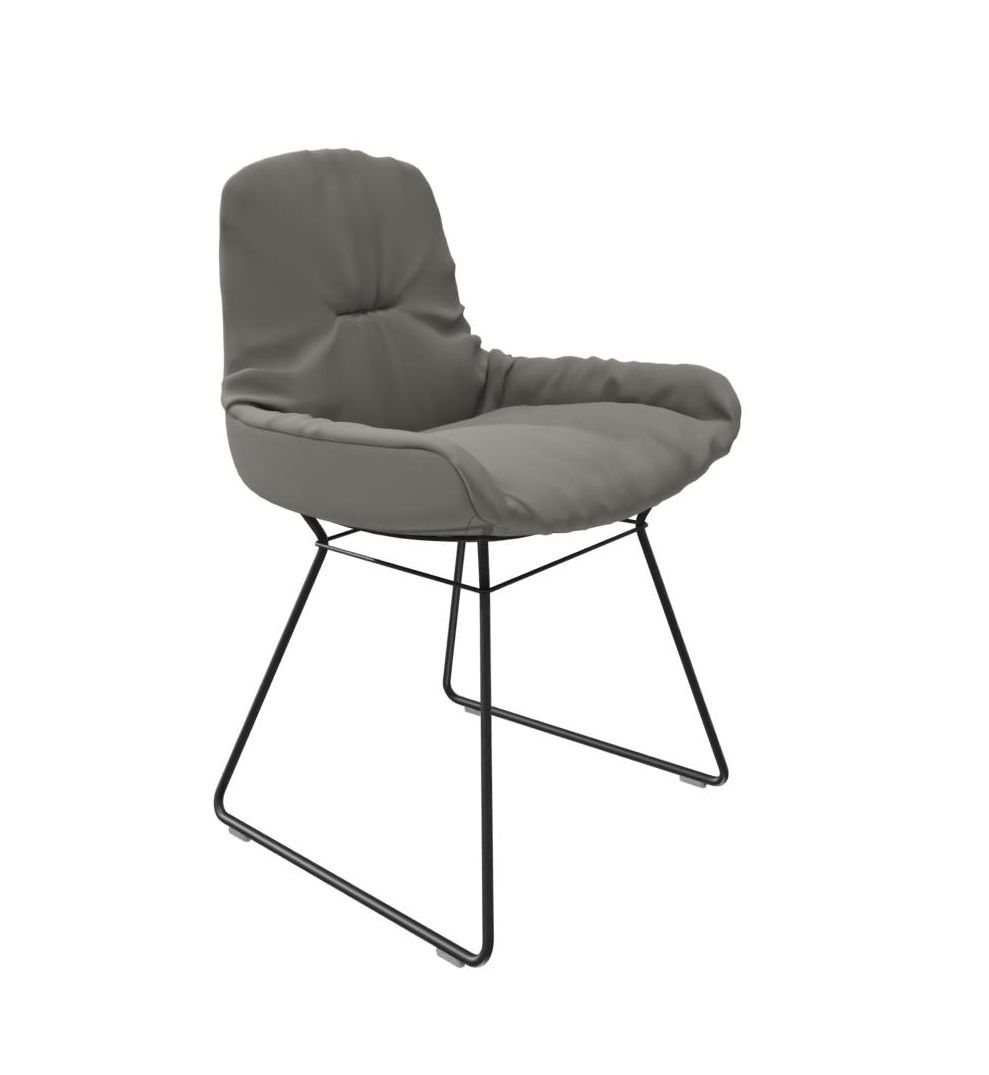 Leya chair low armrest leather Sahara Freifrau Manufaktur PREFERRED COMBINATION