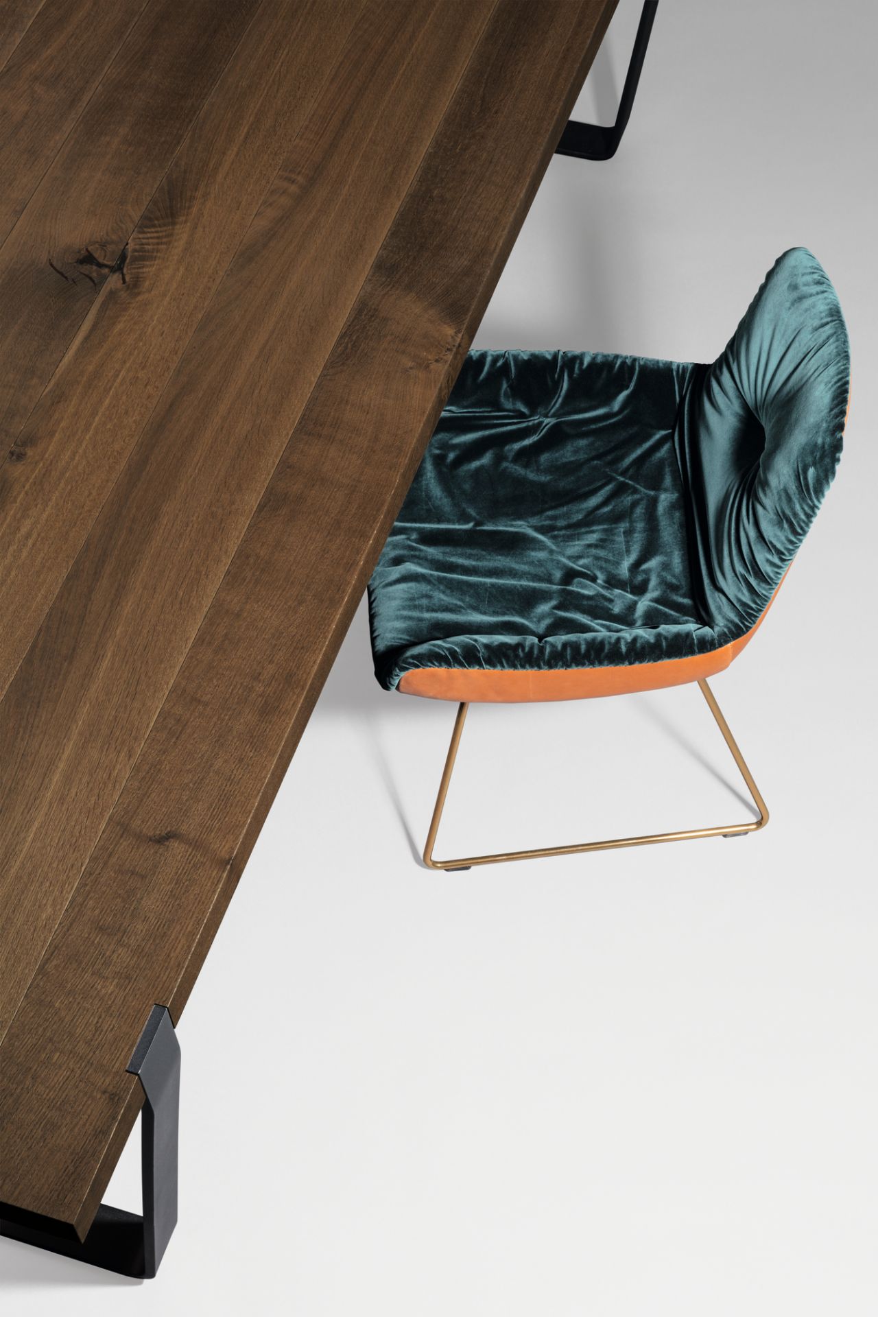 BB 11 Clamp table smoked oak Janua