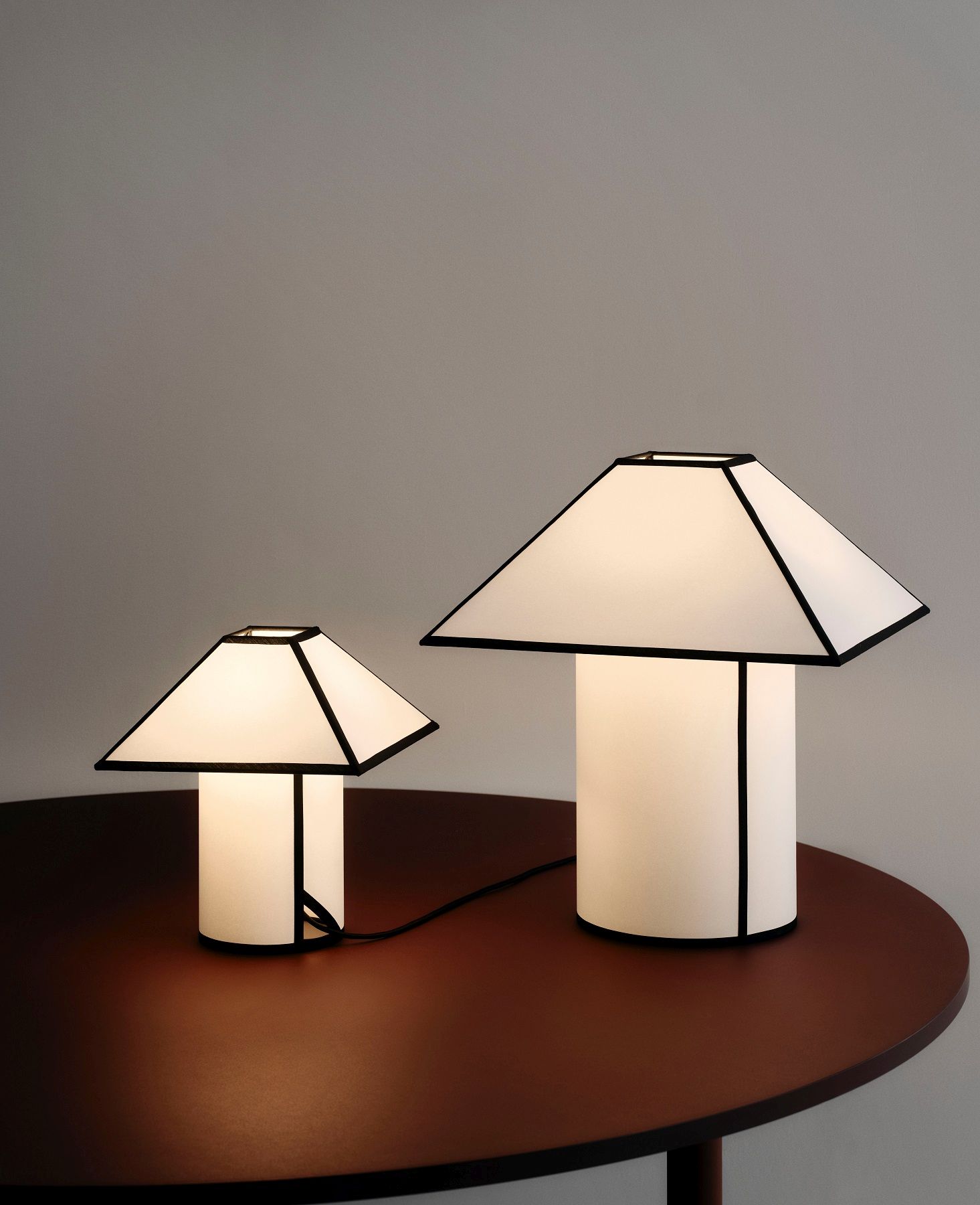Ava Pyramid Table Lamp Table lamp Hay