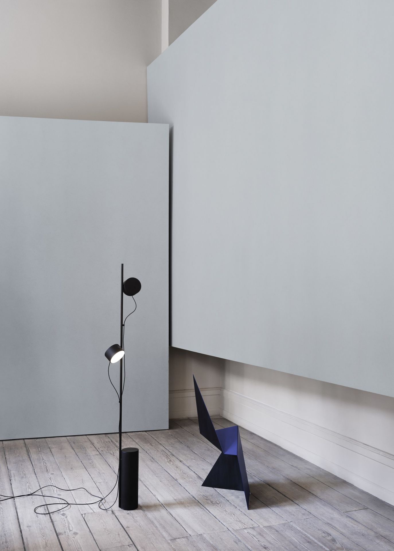 Post Floor Lamp Muuto