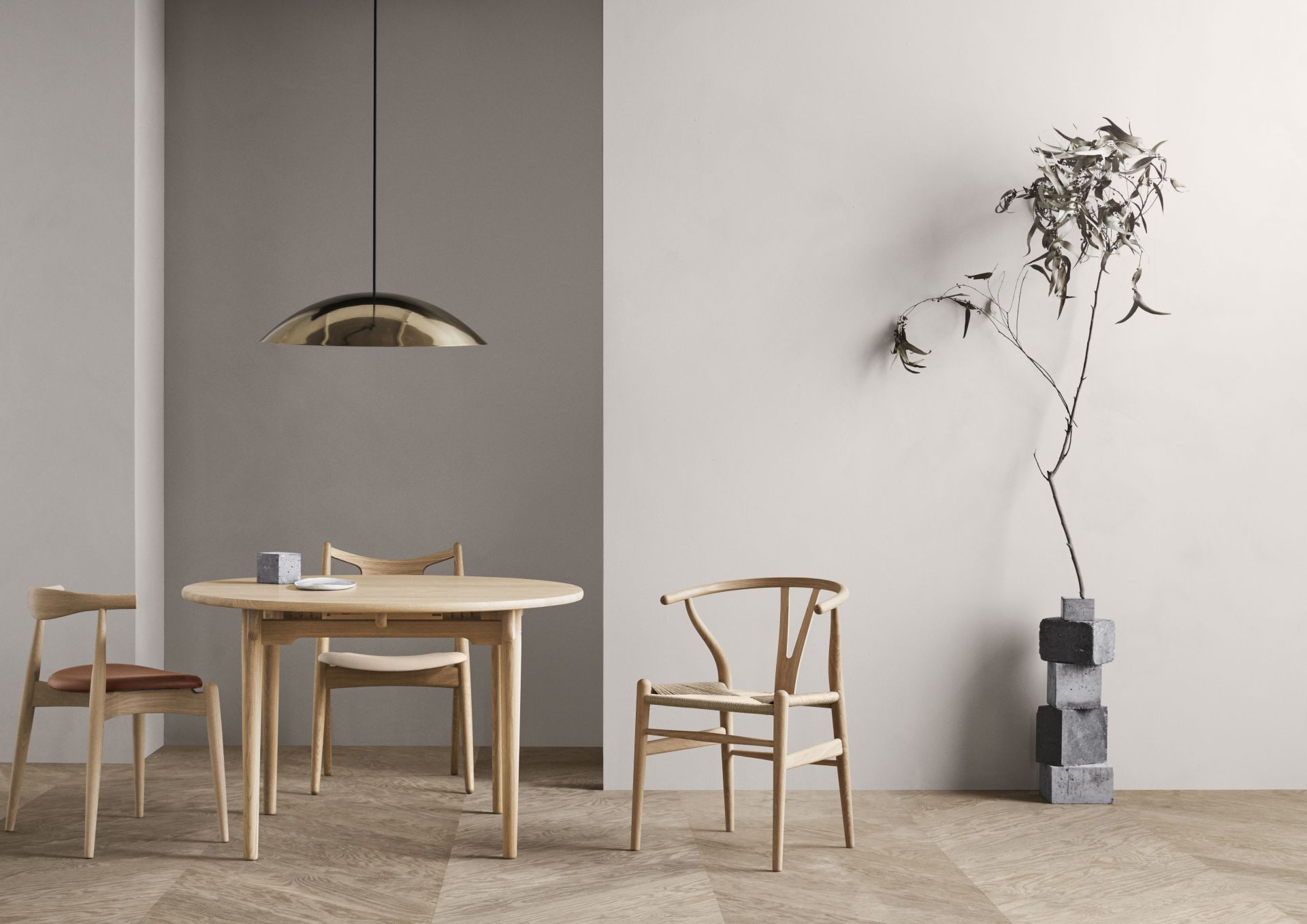 CH337 Extendable oval dining table Carl Hansen & Søn
