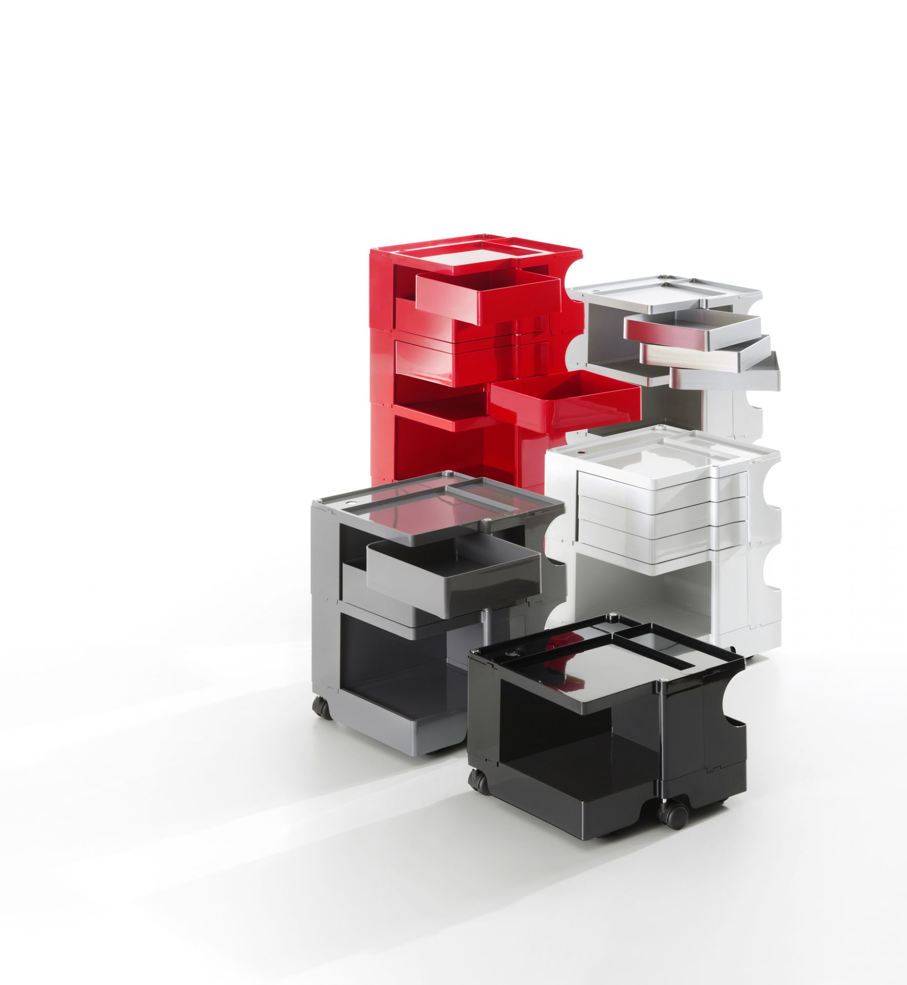 Roter Boby Rollcontainer B32 von B-Line mit Schubladen und Fächern, mobiles Ordnungssystem für Büro und Zuhause.