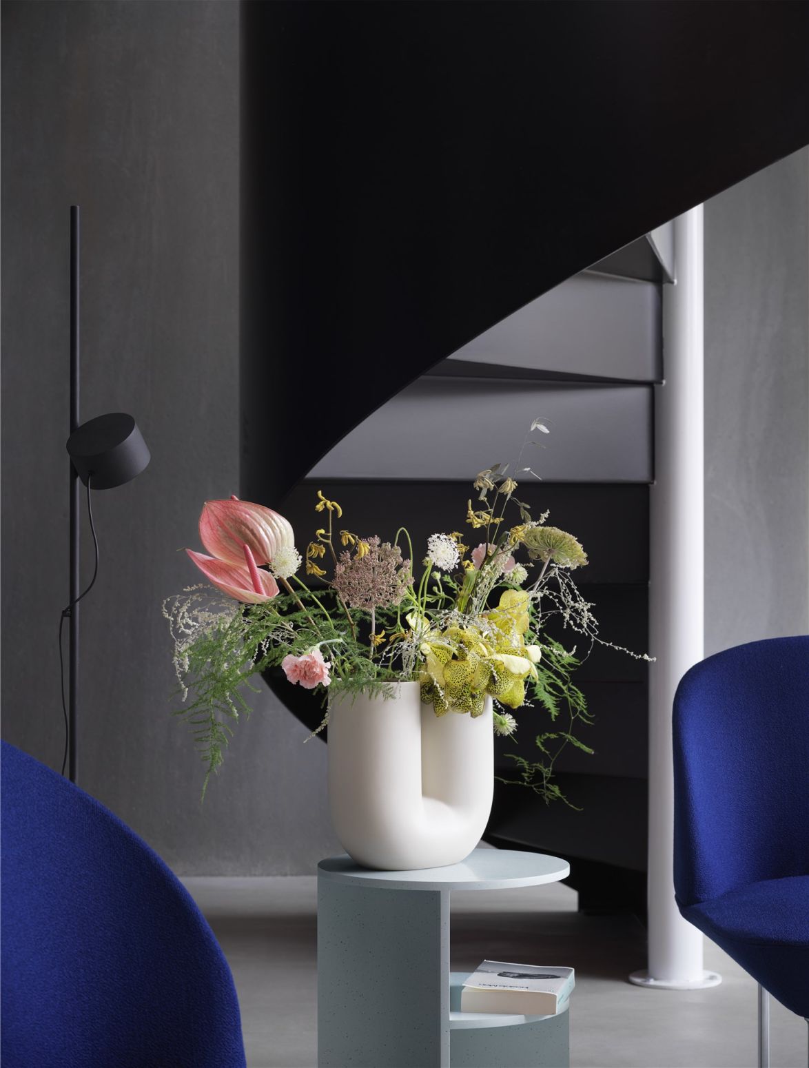 Post Floor Lamp Muuto