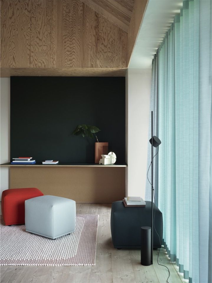 Post Floor Lamp Muuto