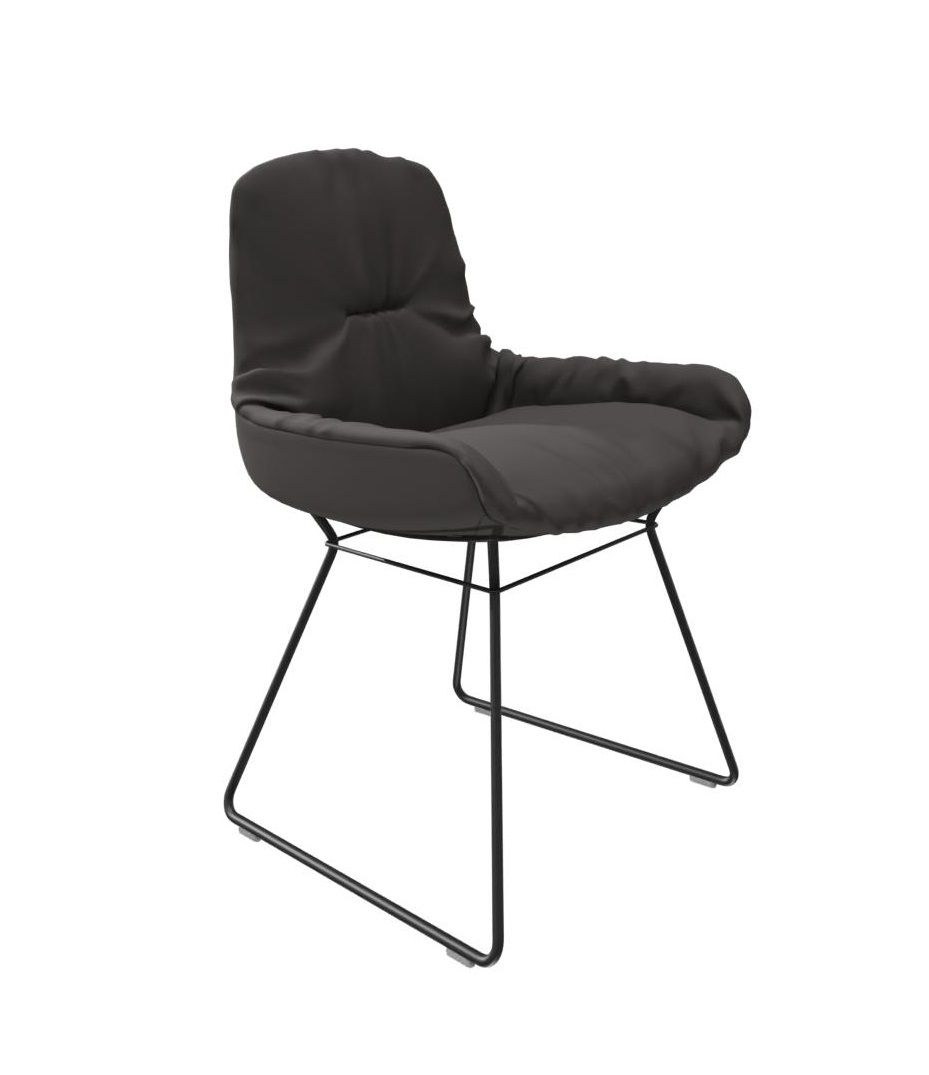 Leya chair low armrest leather Sahara Freifrau Manufaktur PREFERRED COMBINATION