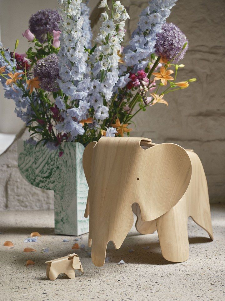 Eames Elephant Plywood Stool Vitra NEW VERSION