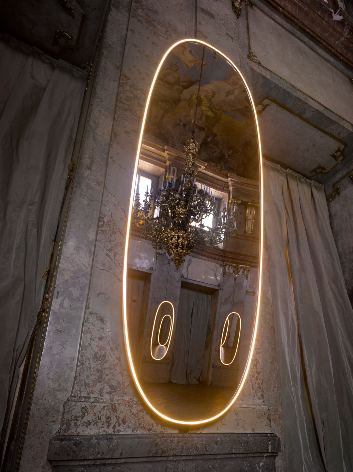 La Plus Belle Wall lamp / Light mirror Flos gold brushed