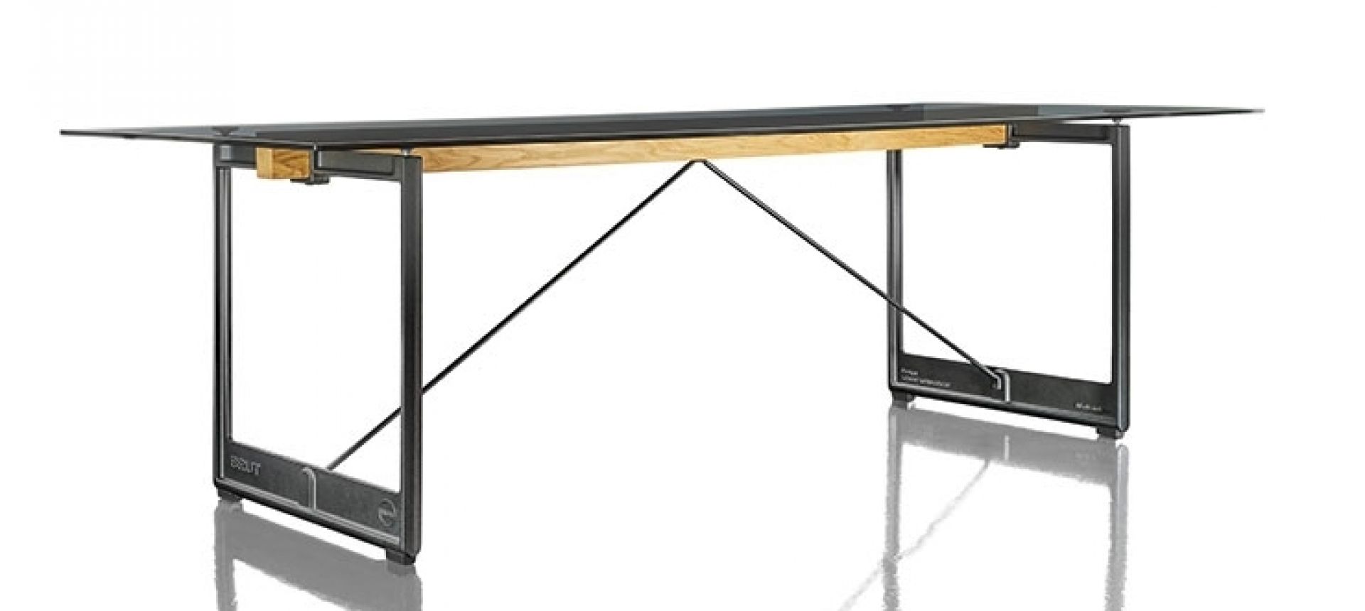 Brut table Magis