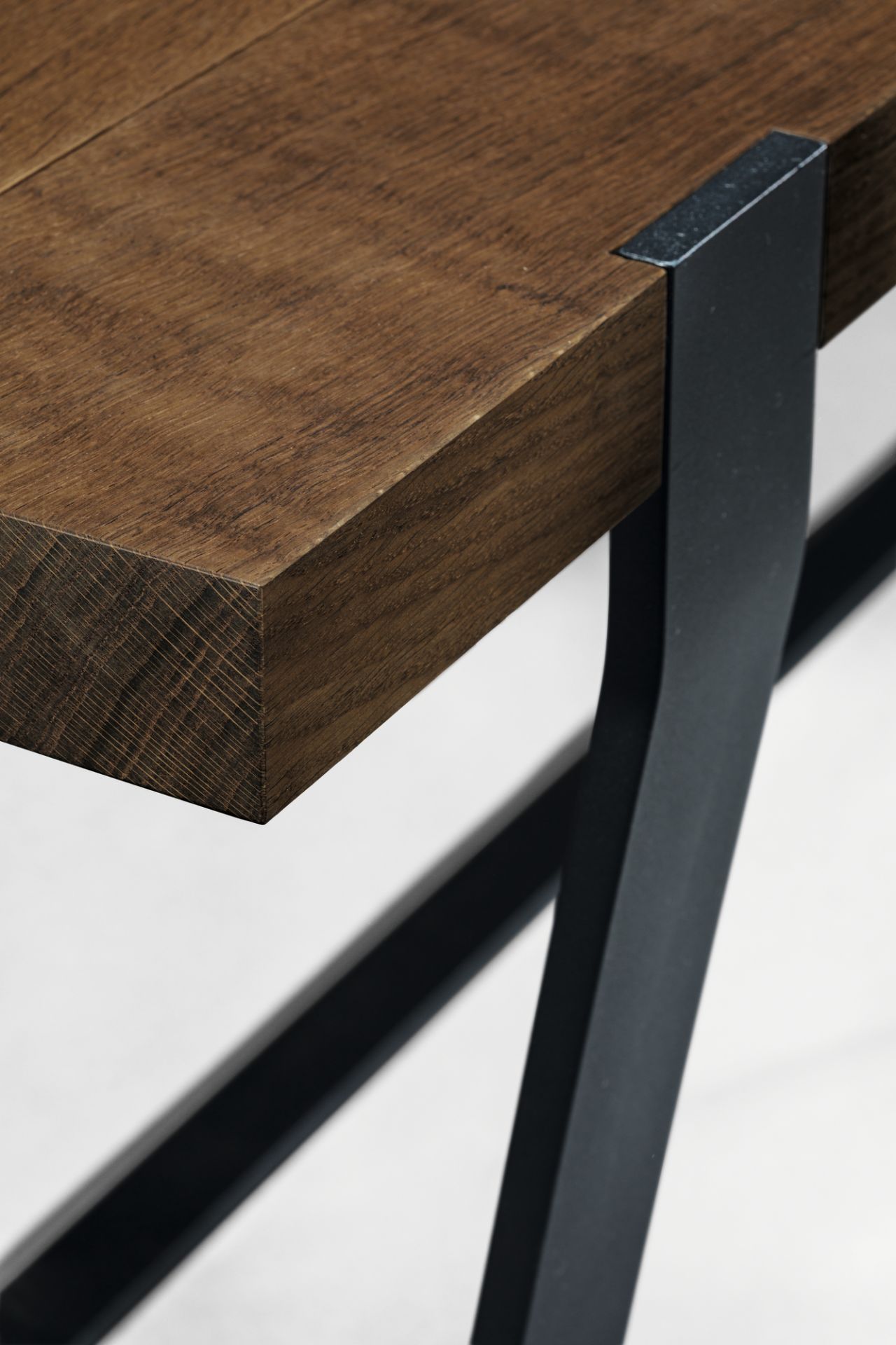 BB 11 Clamp table smoked oak Janua