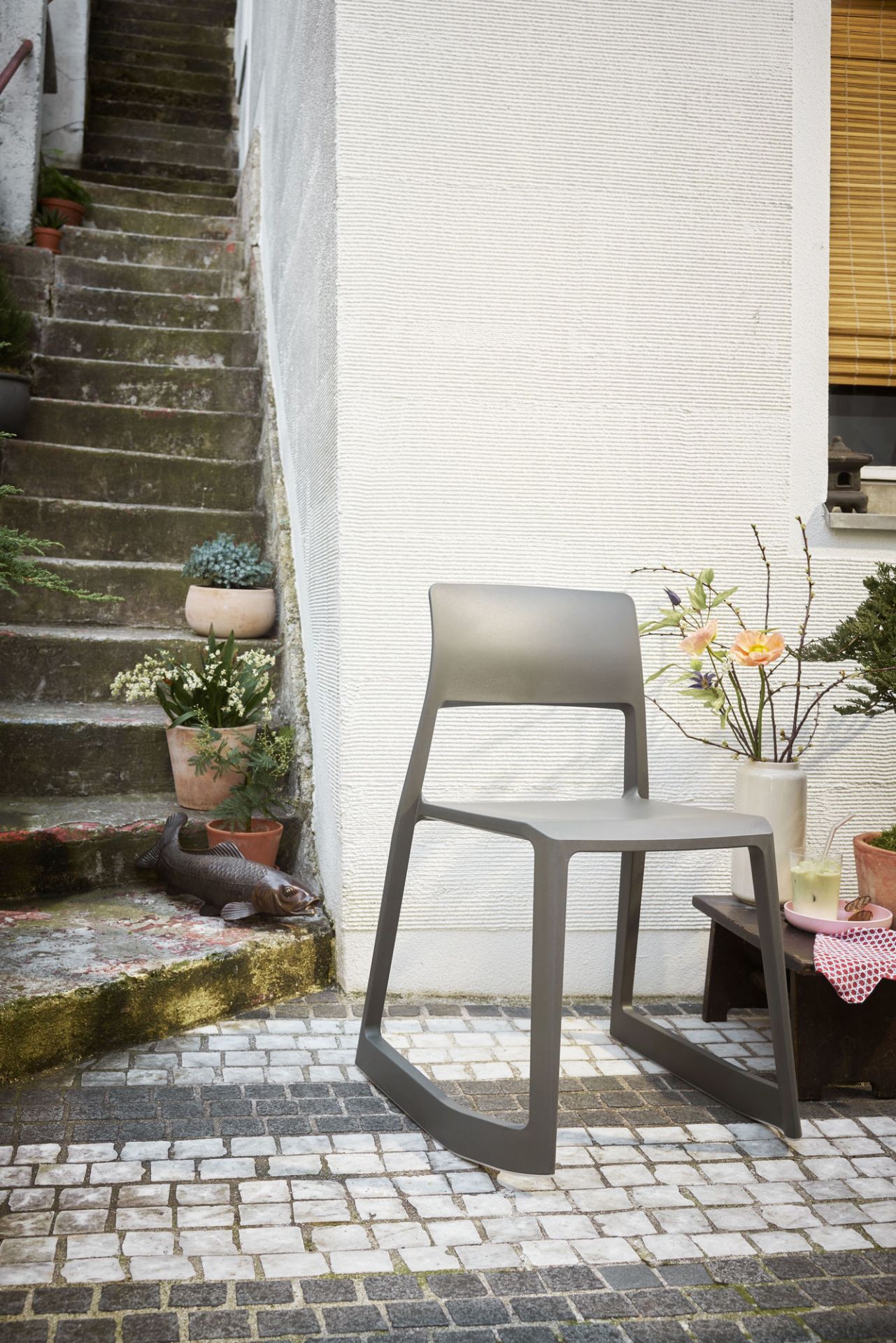 Tip Ton RE chair plastic Vitra Coral