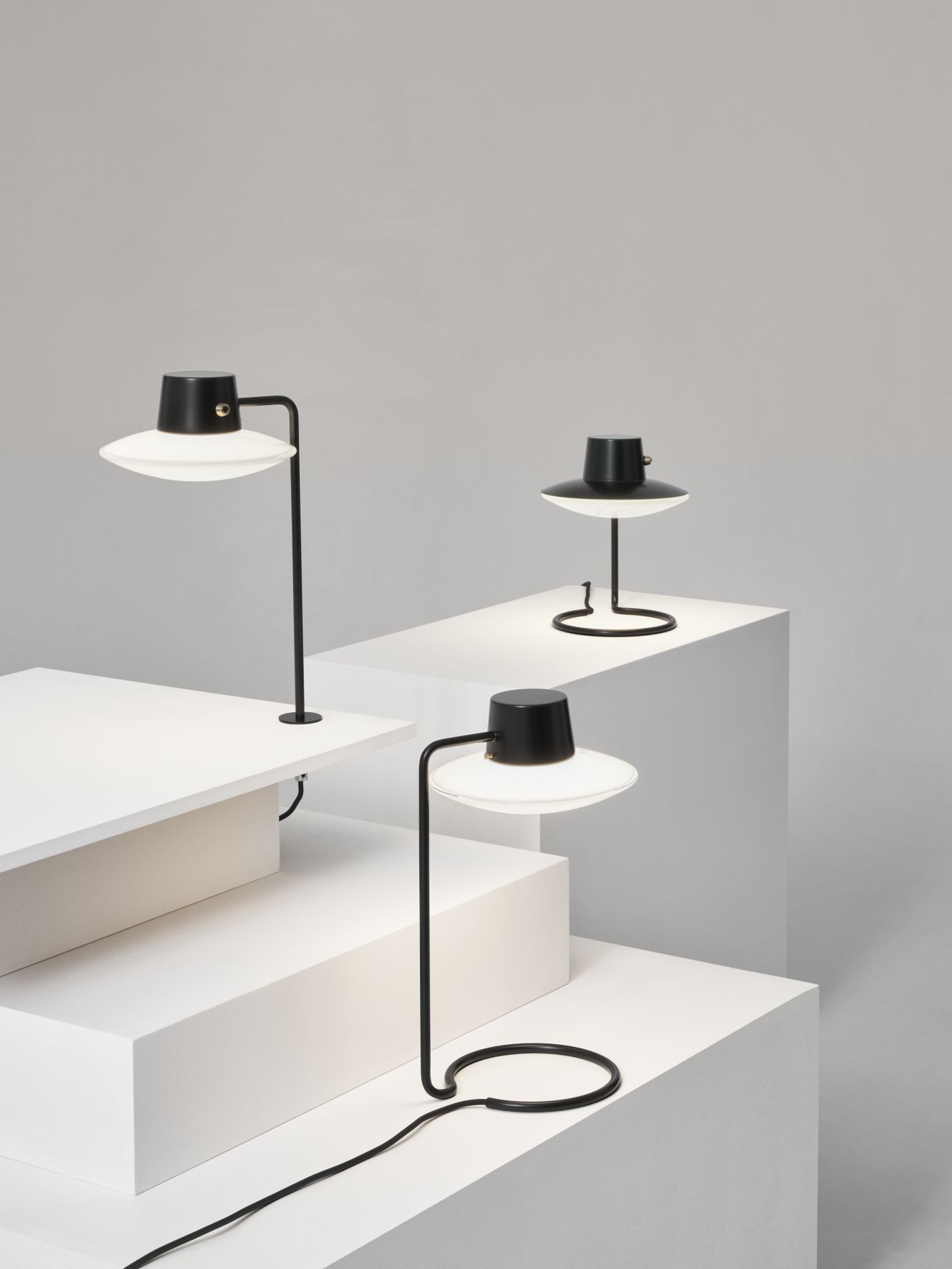 AJ Oxford 280 Table Lamp Louis Poulsen
