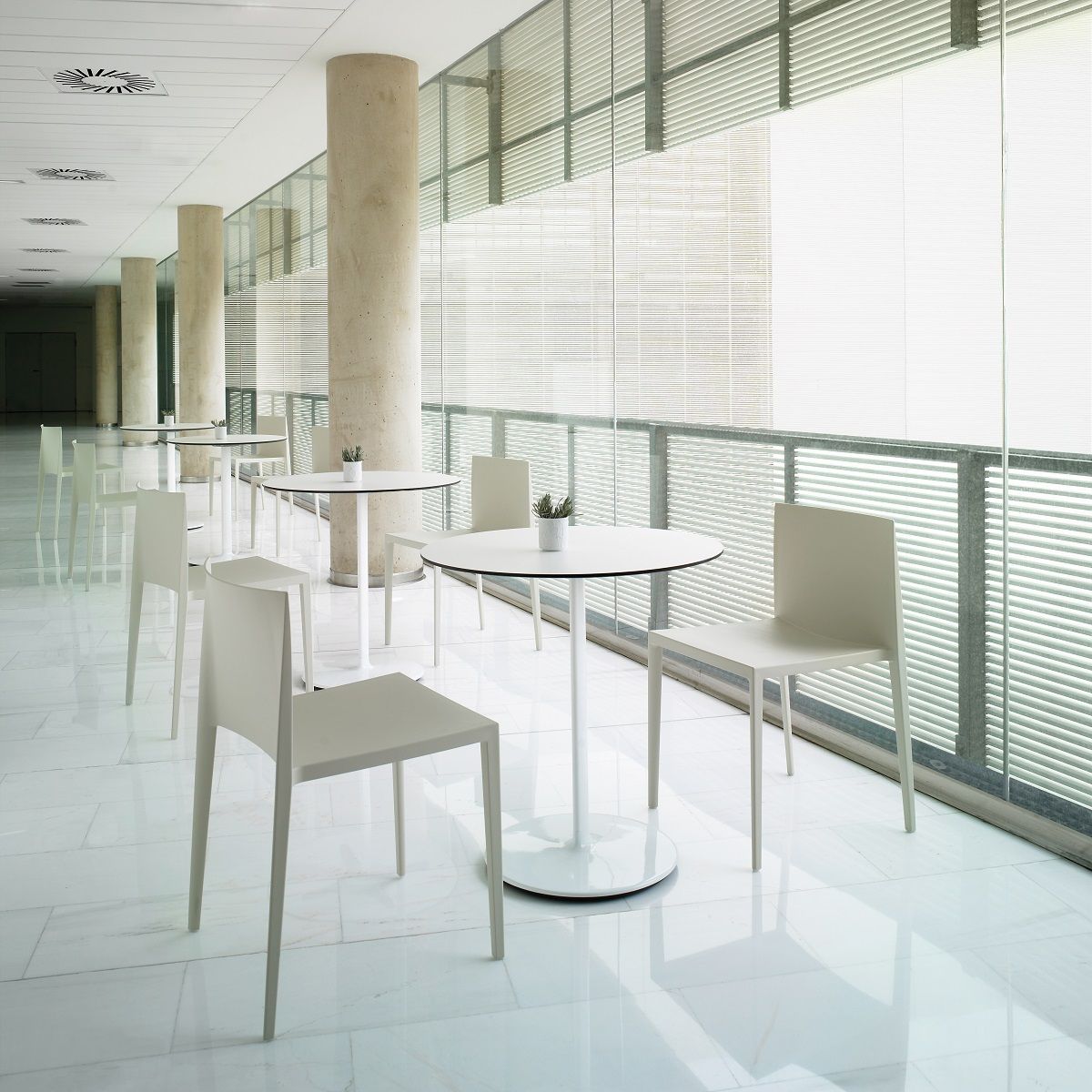 Sail SI1246 Chair Chair fully upholstered Andreu World