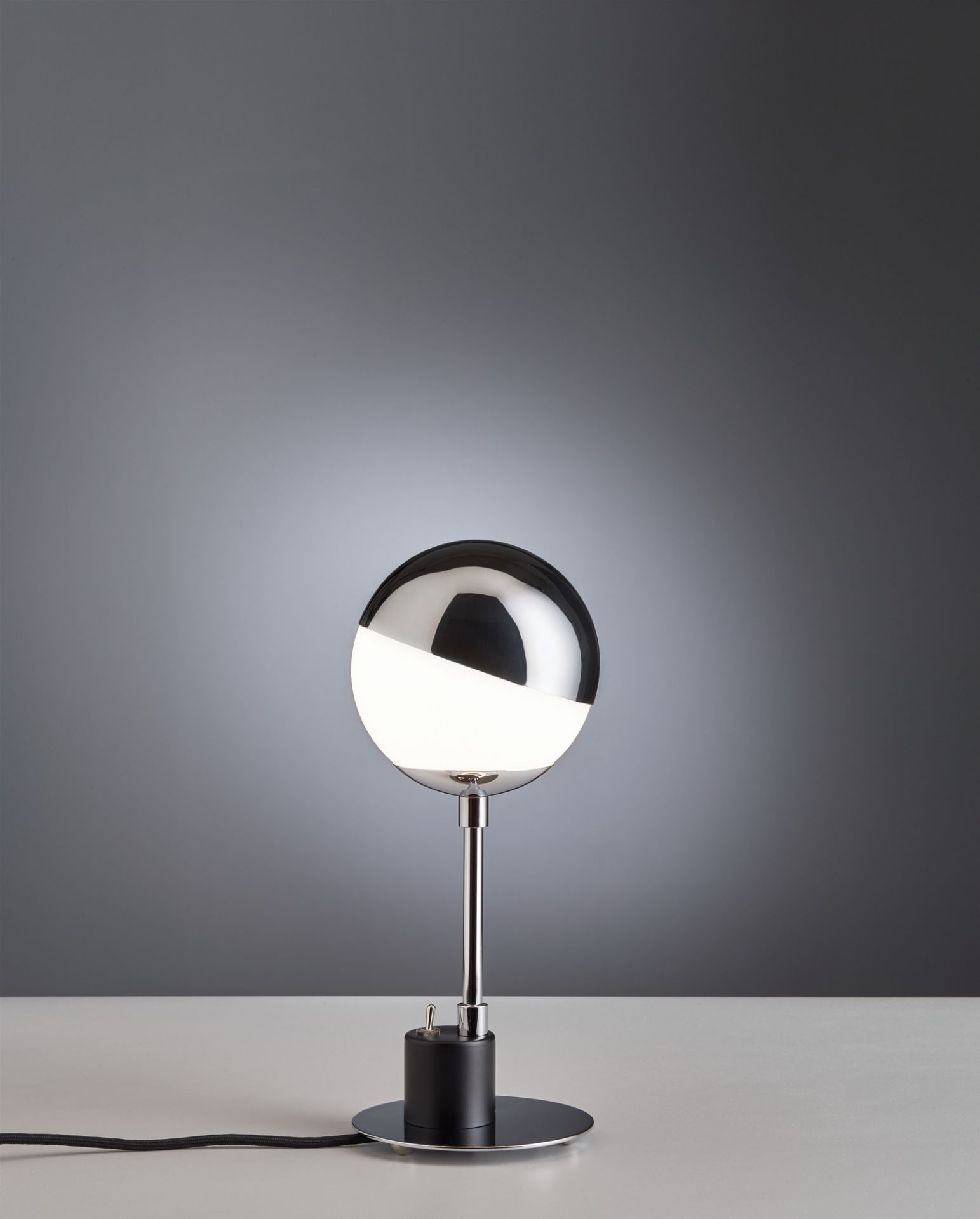SF 28 / SF28 Table Lamp with Hemisphere Tecnolumen