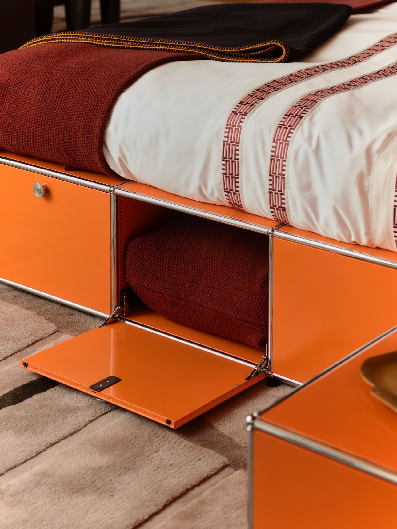 Mansa bed USM Haller x Armando Cabral